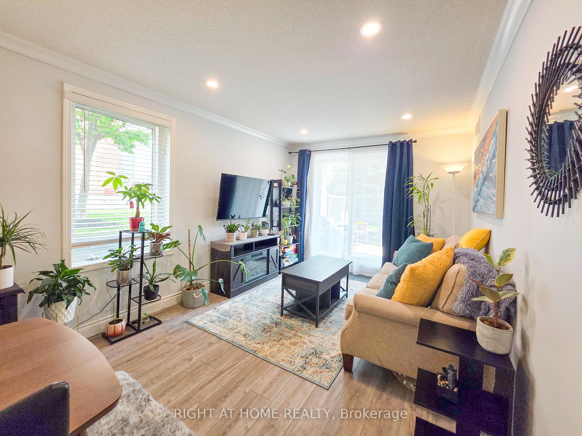 Photo 14 of Unit 1, 15 Petra Way, Whitby, Pringle Creek — HOMEH