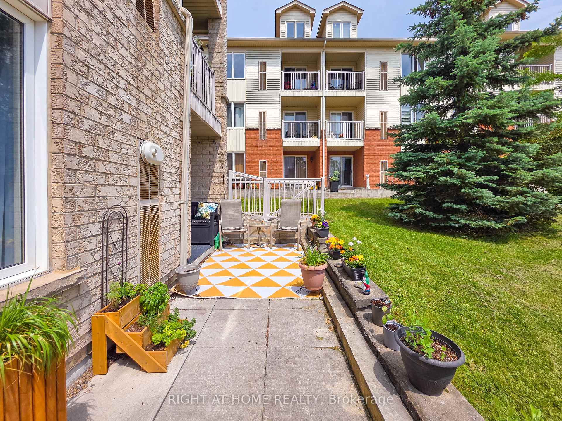 Photo 20 of Unit 1, 15 Petra Way, Whitby, Pringle Creek — HOMEH