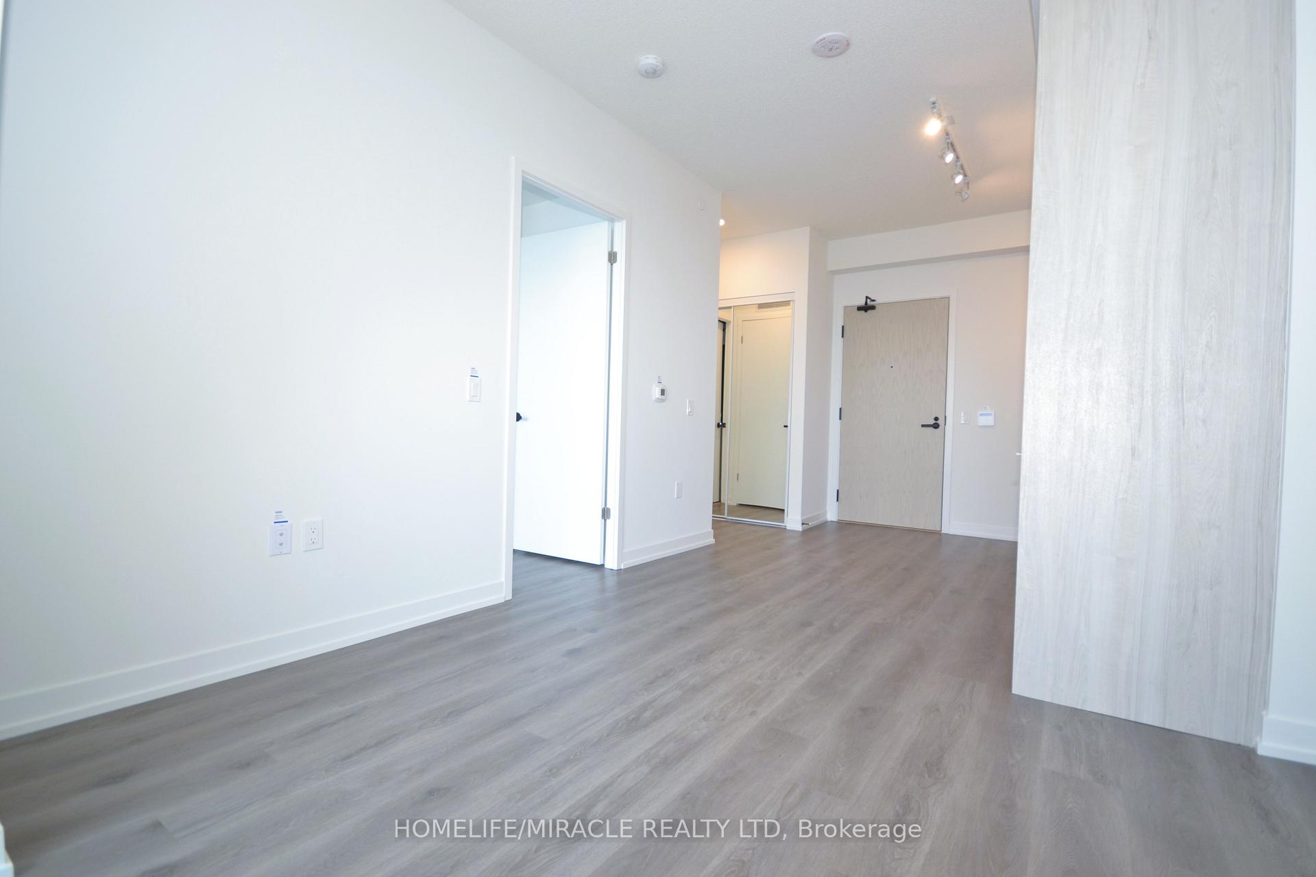 Photo 5 of Unit 4111, 225 Commerce Street, Vaughan, Vaughan Corporate Centre — HOMEH