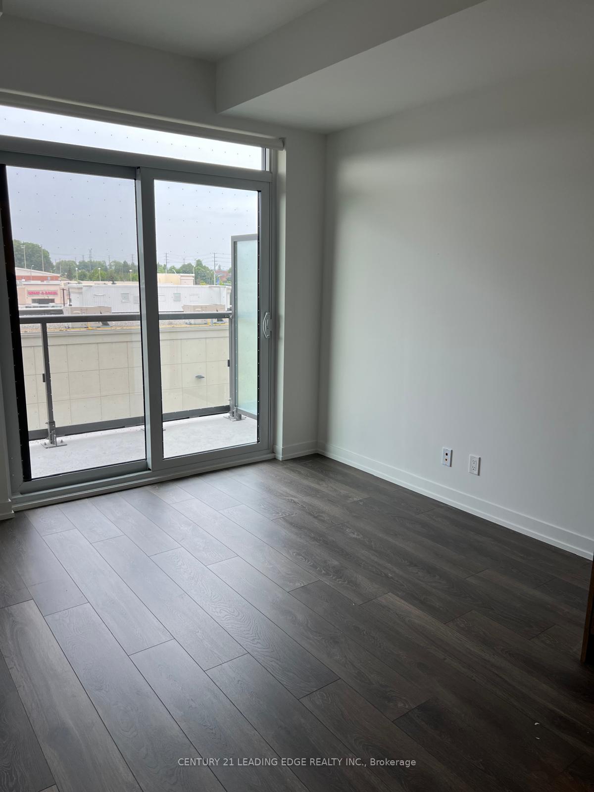 Photo 5 of Unit C-301, 8 Beverley Glen Boulevard, Vaughan, Beverley Glen — HOMEH
