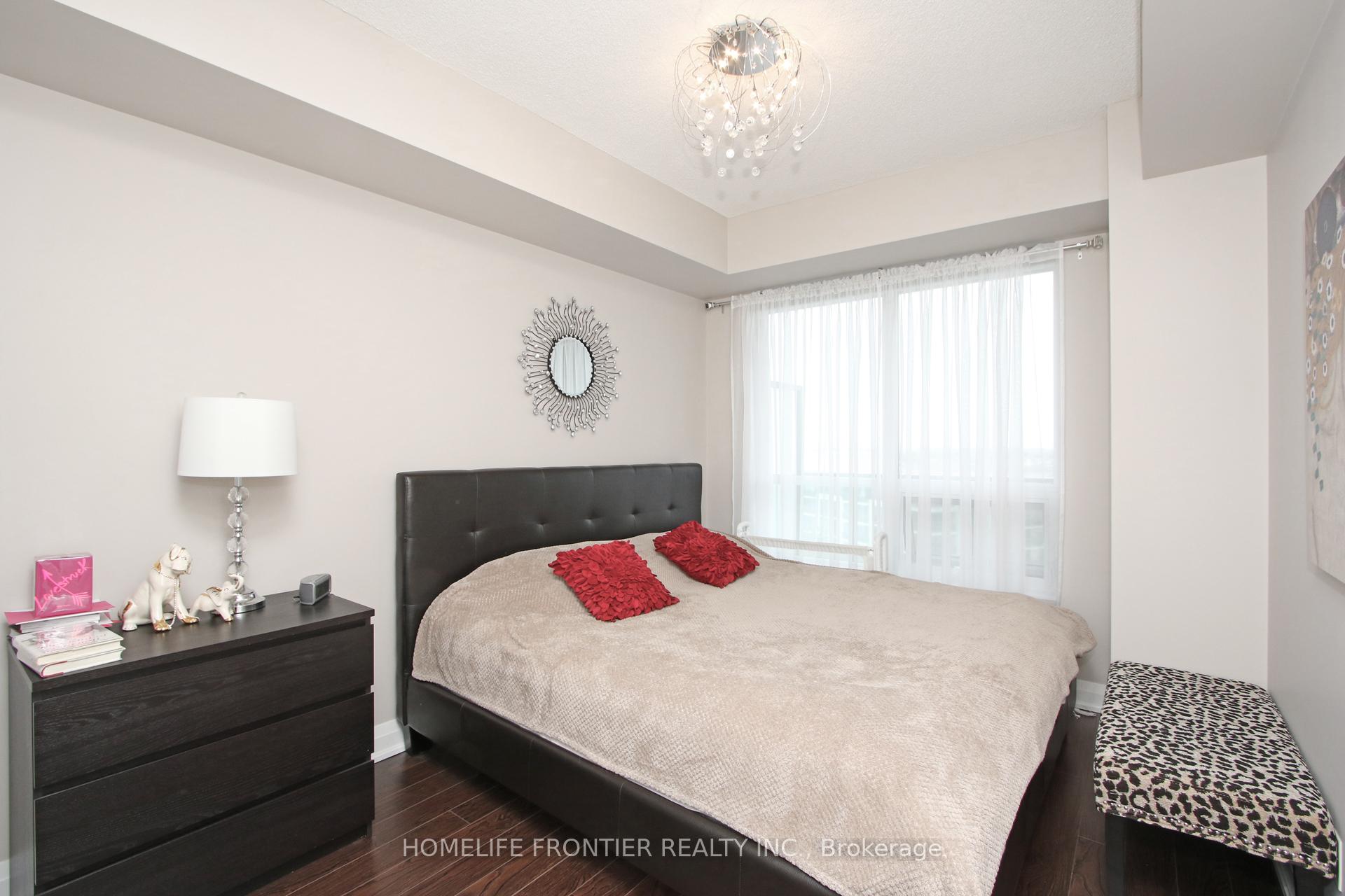 Photo 3 of Unit 619, 30 North Park Road, Vaughan, Beverley Glen — HOMEH