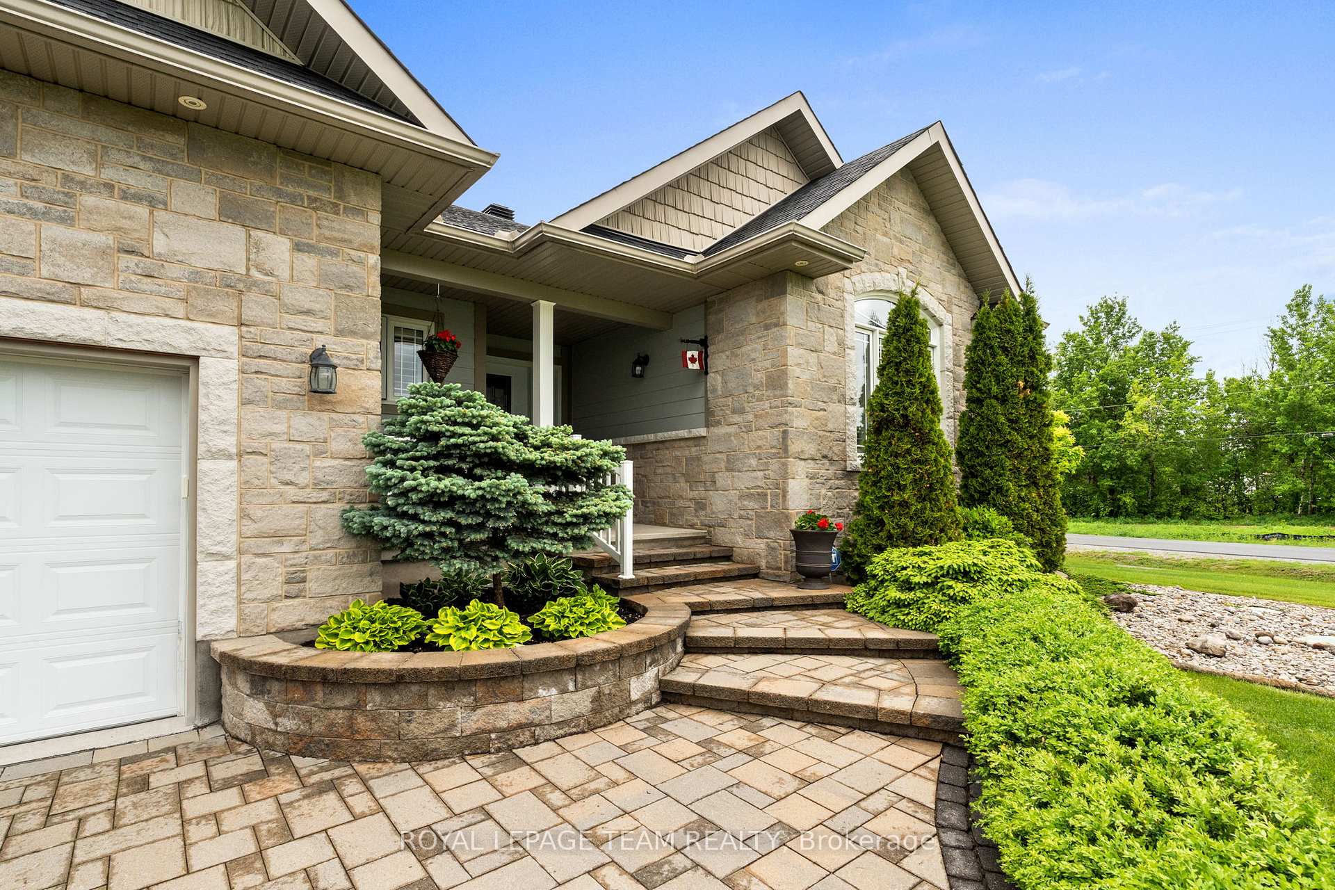 Photo 4 of 3400 Summerbreeze Drive, Ottawa, Osgoode — HOMEH