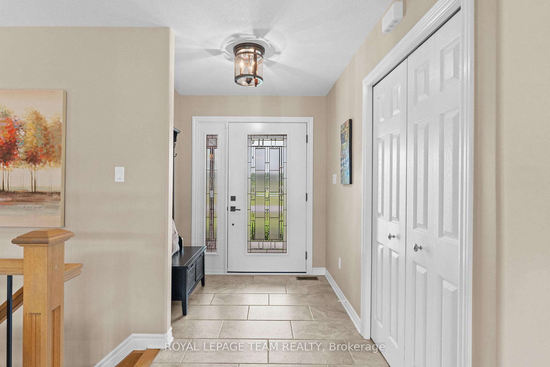 Photo 5 of 3400 Summerbreeze Drive, Ottawa, Osgoode — HOMEH