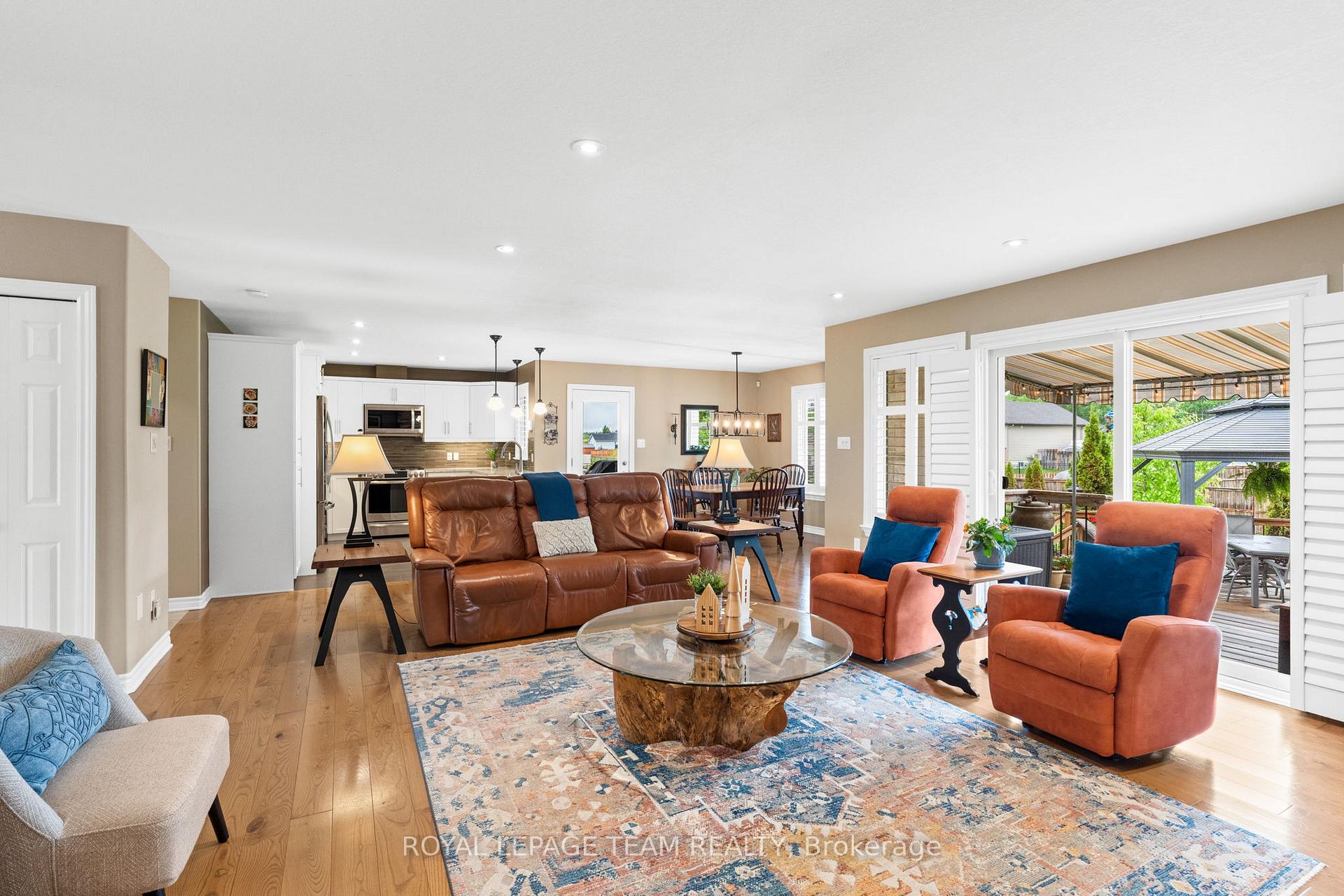 Photo 9 of 3400 Summerbreeze Drive, Ottawa, Osgoode — HOMEH