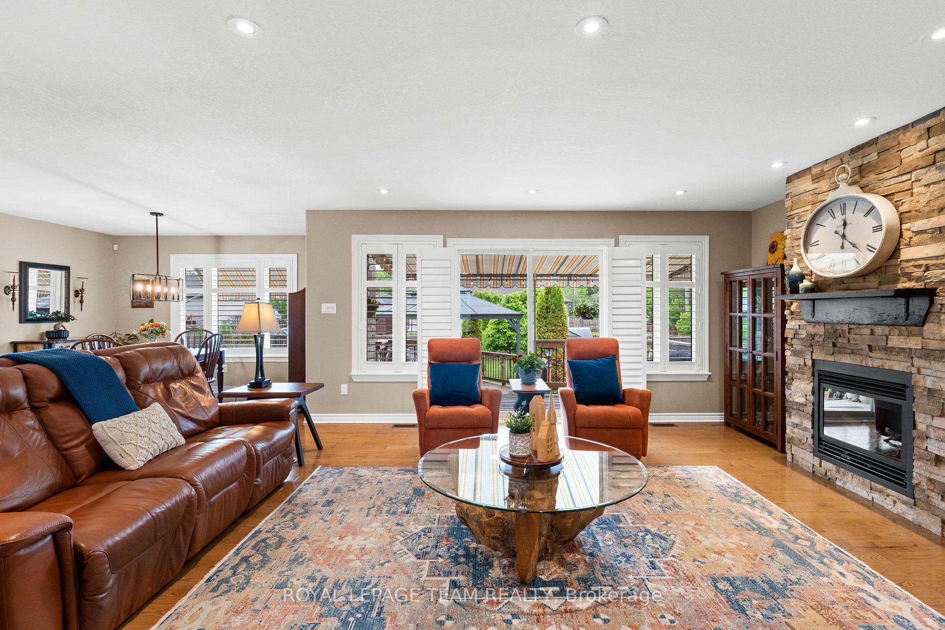 Photo 10 of 3400 Summerbreeze Drive, Ottawa, Osgoode — HOMEH