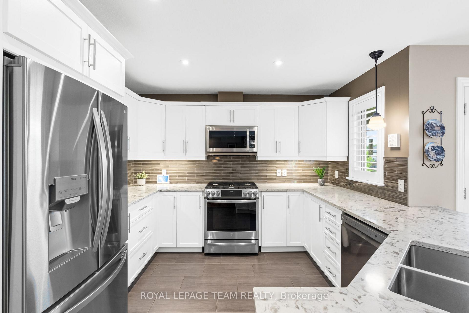 Photo 12 of 3400 Summerbreeze Drive, Ottawa, Osgoode — HOMEH