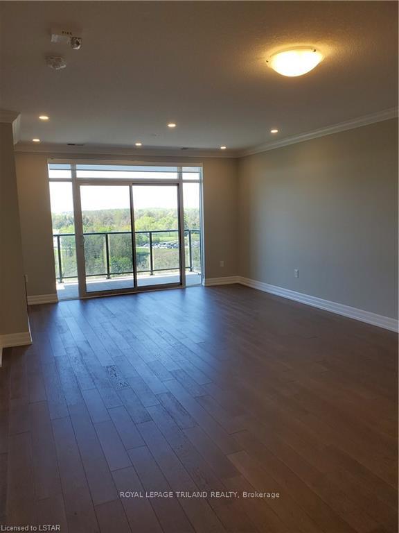 Photo 3 of Unit 802, 460 Callaway Road E, London, North R — HOMEH