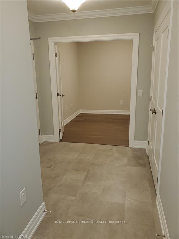 Photo 5 of Unit 802, 460 Callaway Road E, London, North R — HOMEH