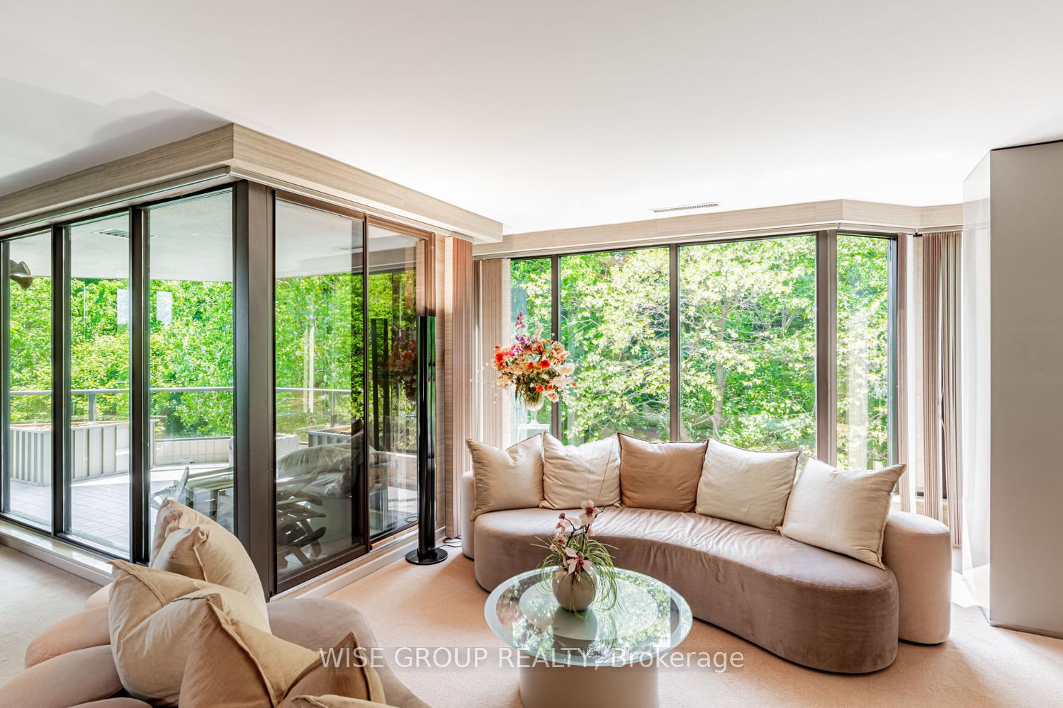 Photo 6 of Unit PH06, 3900 Yonge Street, Toronto, Bedford Park-Nortown — HOMEH