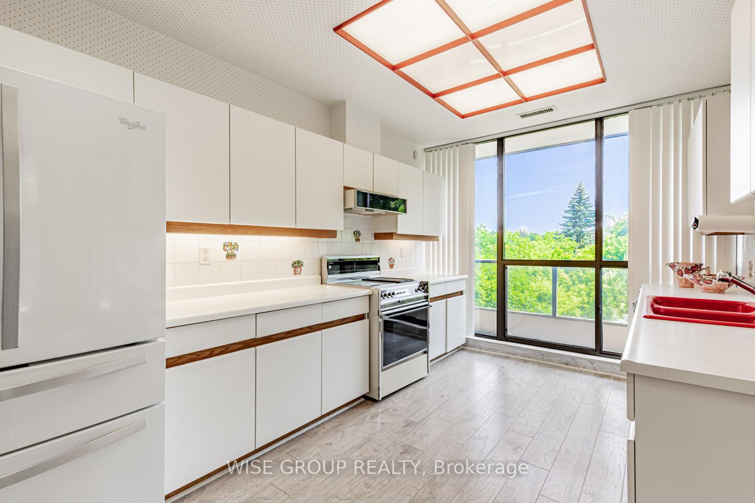 Photo 19 of Unit PH06, 3900 Yonge Street, Toronto, Bedford Park-Nortown — HOMEH