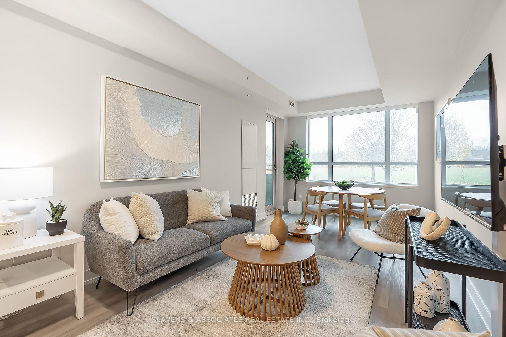 Photo 3 of Unit 817, 41 Johnson Street, Barrie, North Shore — HOMEH