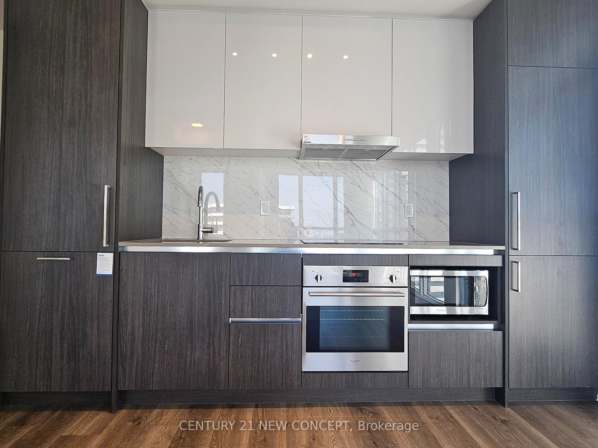 Photo 14 of Unit 4915, 195 Commerce Street, Vaughan, Vaughan Corporate Centre — HOMEH