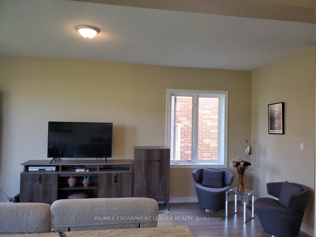 Photo 11 of Unit 11, 90 Raymond Road, Hamilton, Ancaster — HOMEH