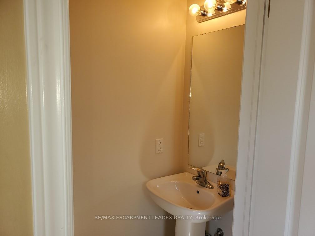 Photo 4 of Unit 11, 90 Raymond Road, Hamilton, Ancaster — HOMEH