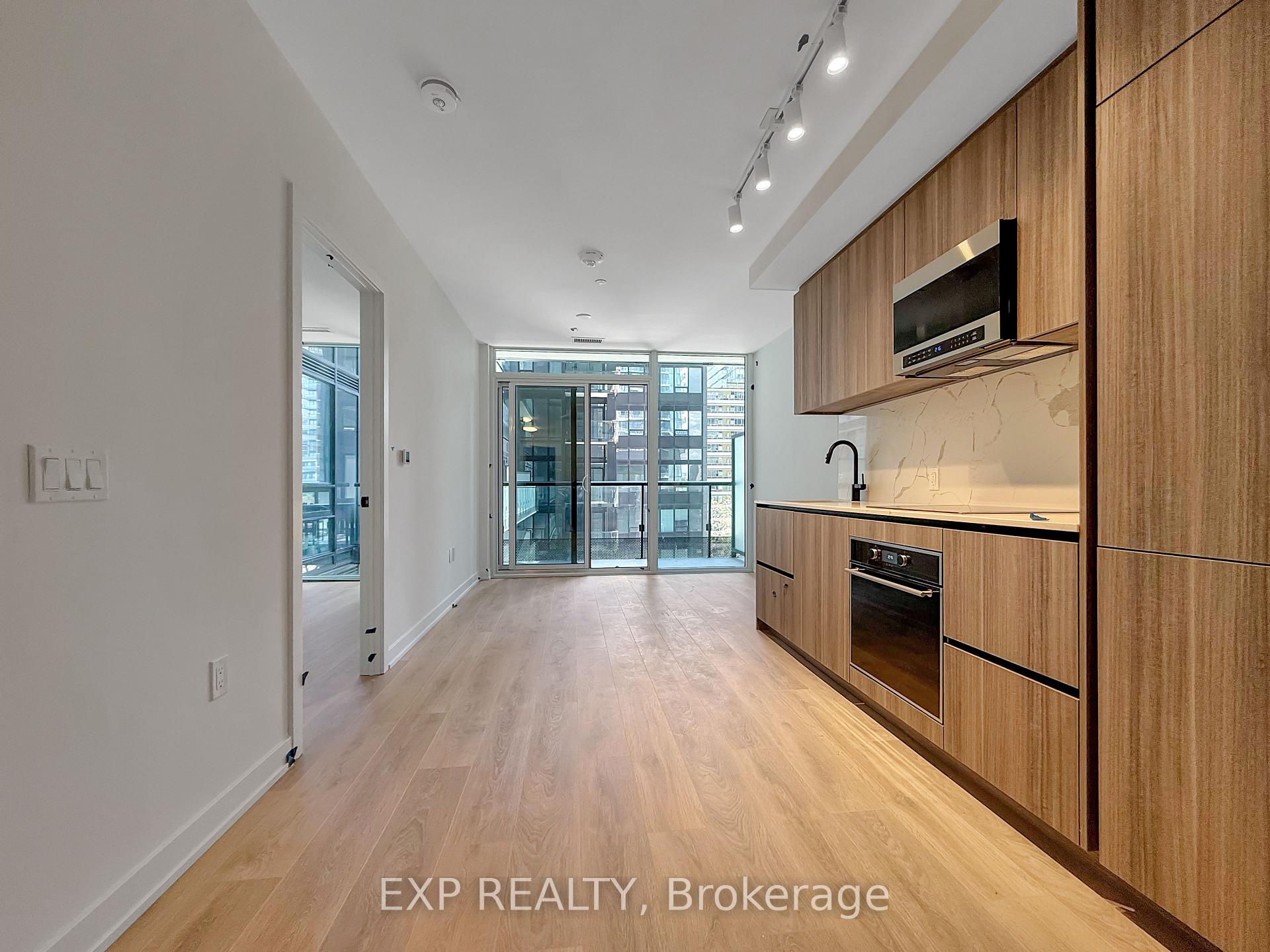 Front of Unit 601, 117 Broadway Avenue