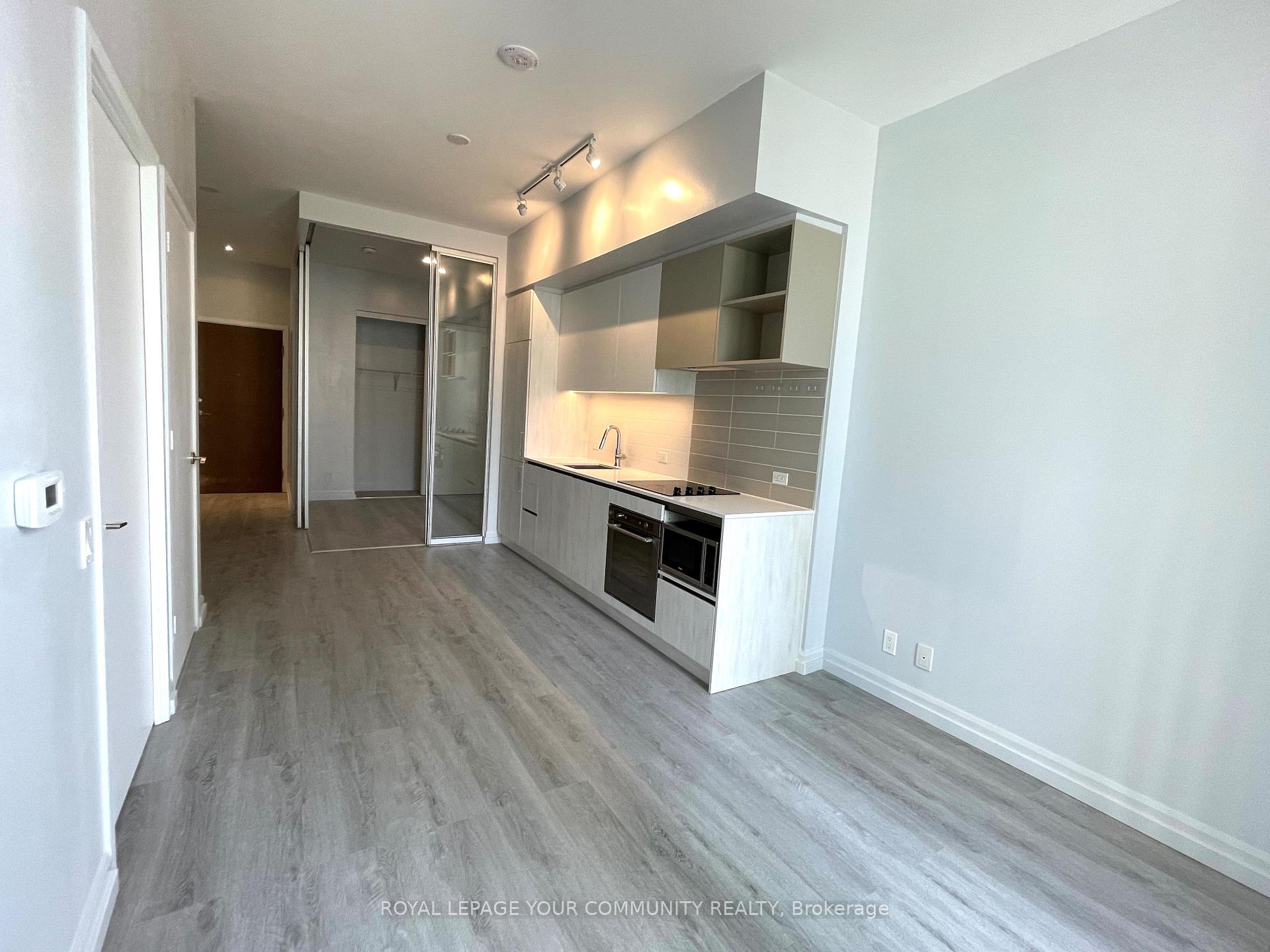 Photo 8 of Unit 203, 7890 Jane Street, Vaughan, Concord — HOMEH