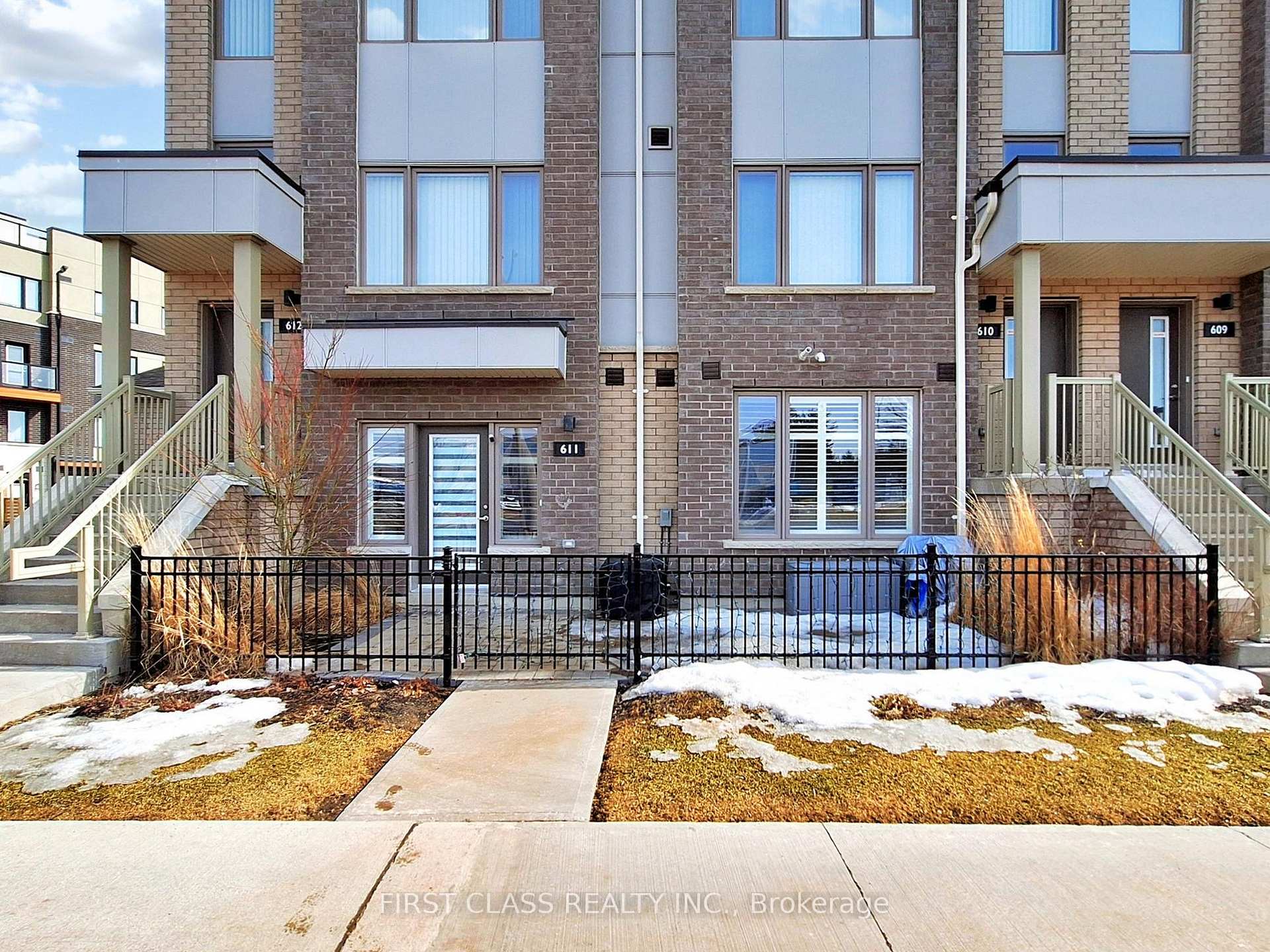 Photo 13 of Unit 611, 1525 Kingston Road, Pickering, Town Centre — HOMEH