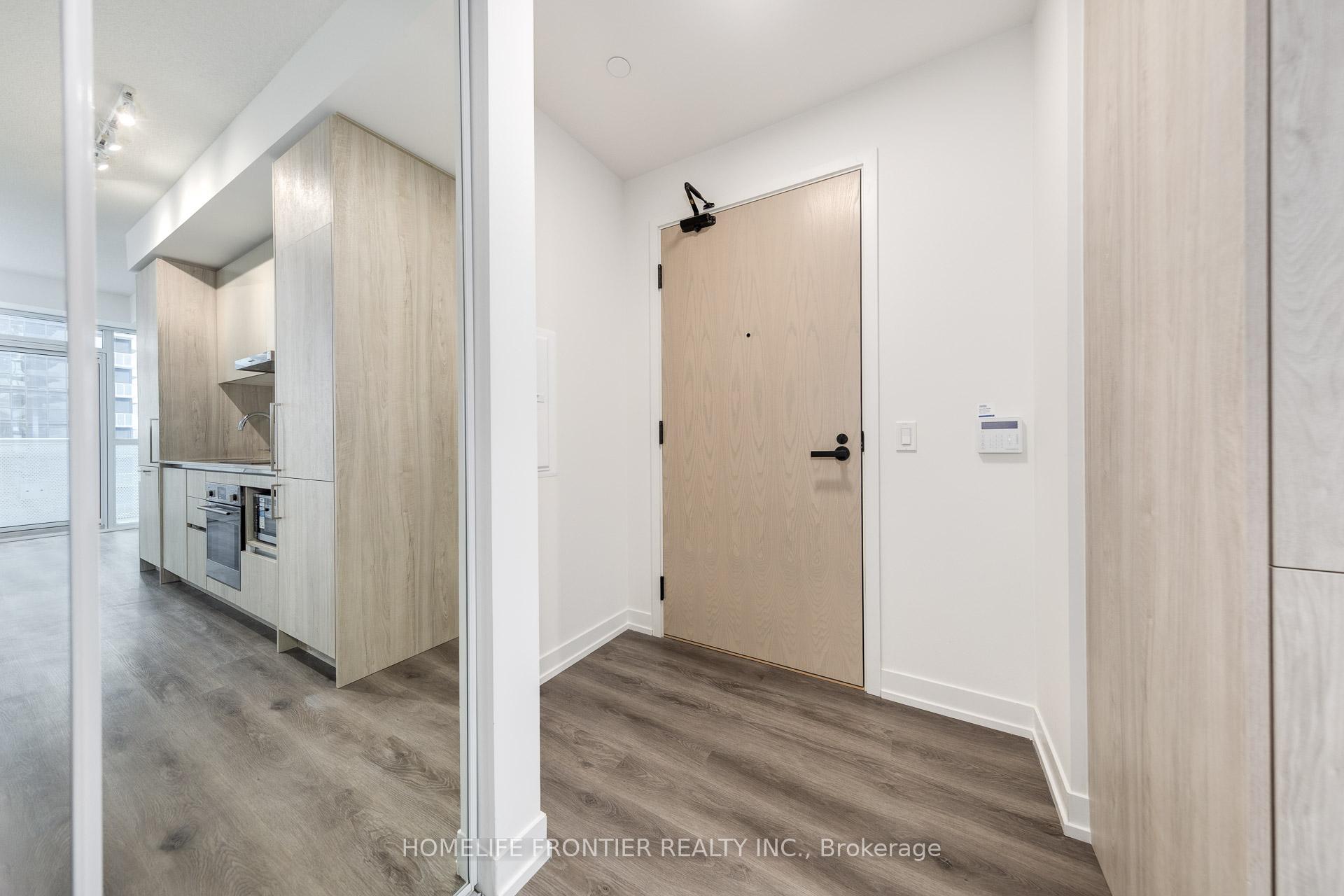 Photo 5 of Unit 4315, 225 Commerce Street, Vaughan, Vaughan Corporate Centre — HOMEH