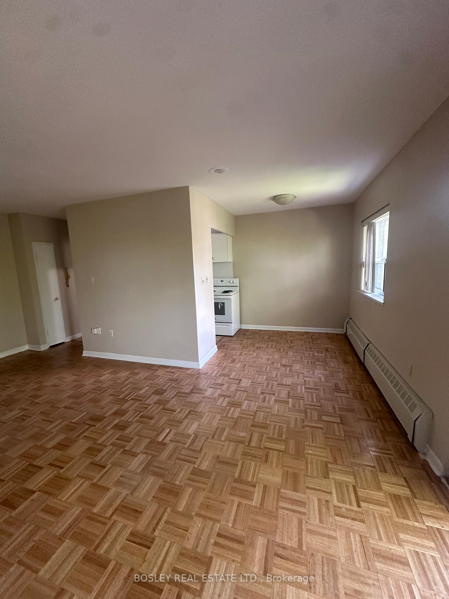 Photo 4 of Unit 601, 972 Eglinton Avenue E, Toronto, Leaside — HOMEH