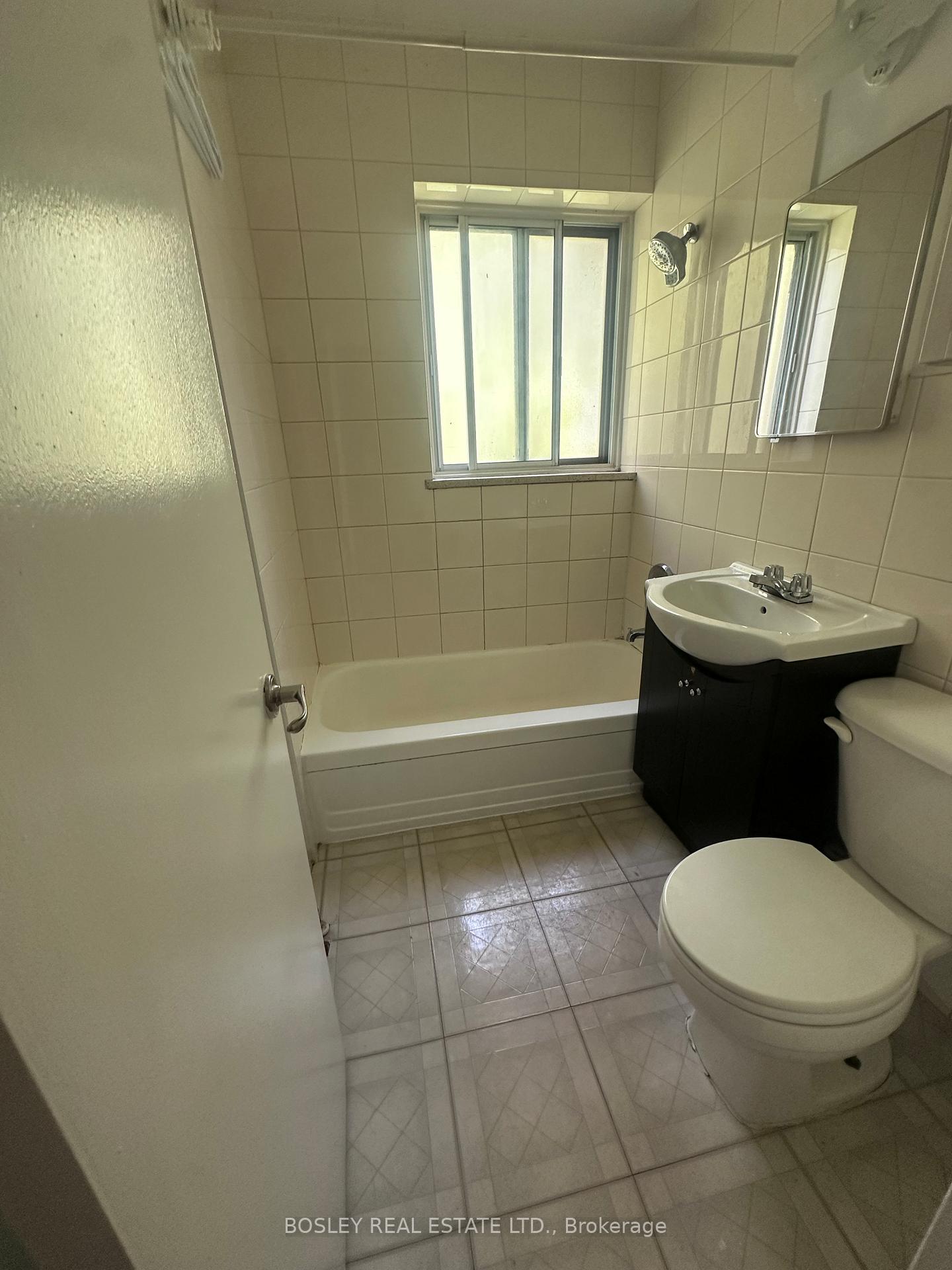Photo 6 of Unit 601, 972 Eglinton Avenue E, Toronto, Leaside — HOMEH