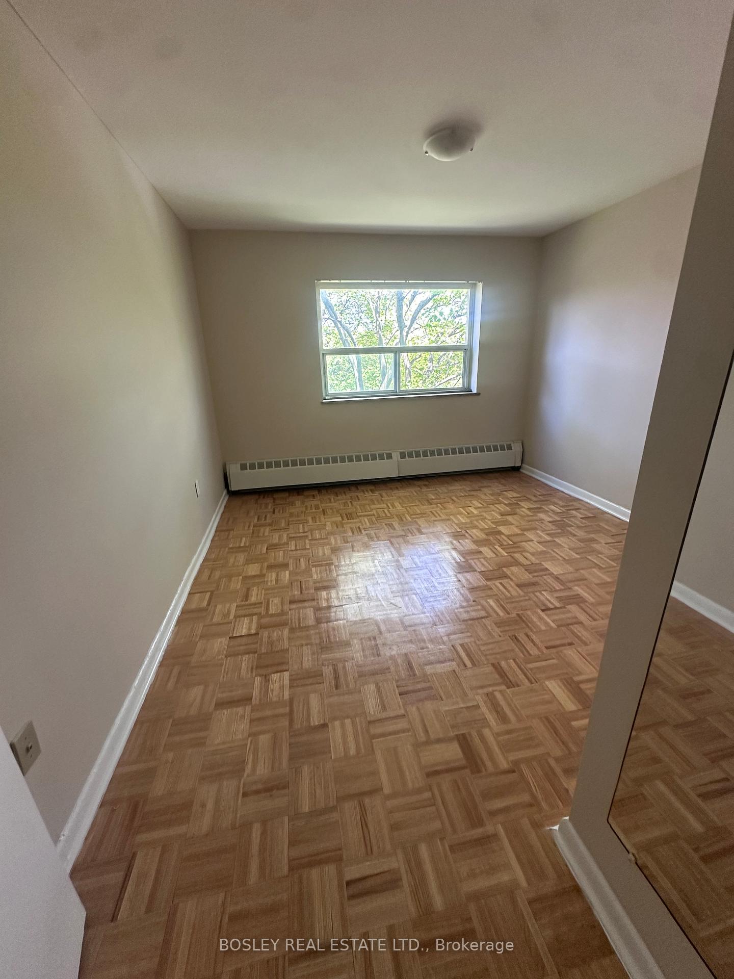 Photo 5 of Unit 601, 972 Eglinton Avenue E, Toronto, Leaside — HOMEH