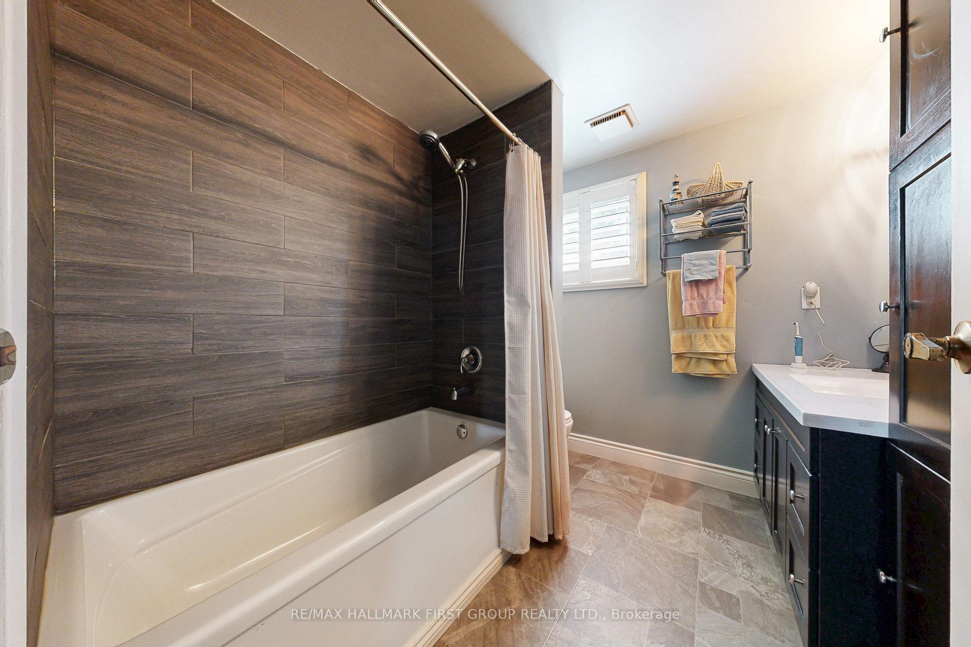 Photo 8 of 4 Kawartha Road, Clarington, Newcastle — HOMEH