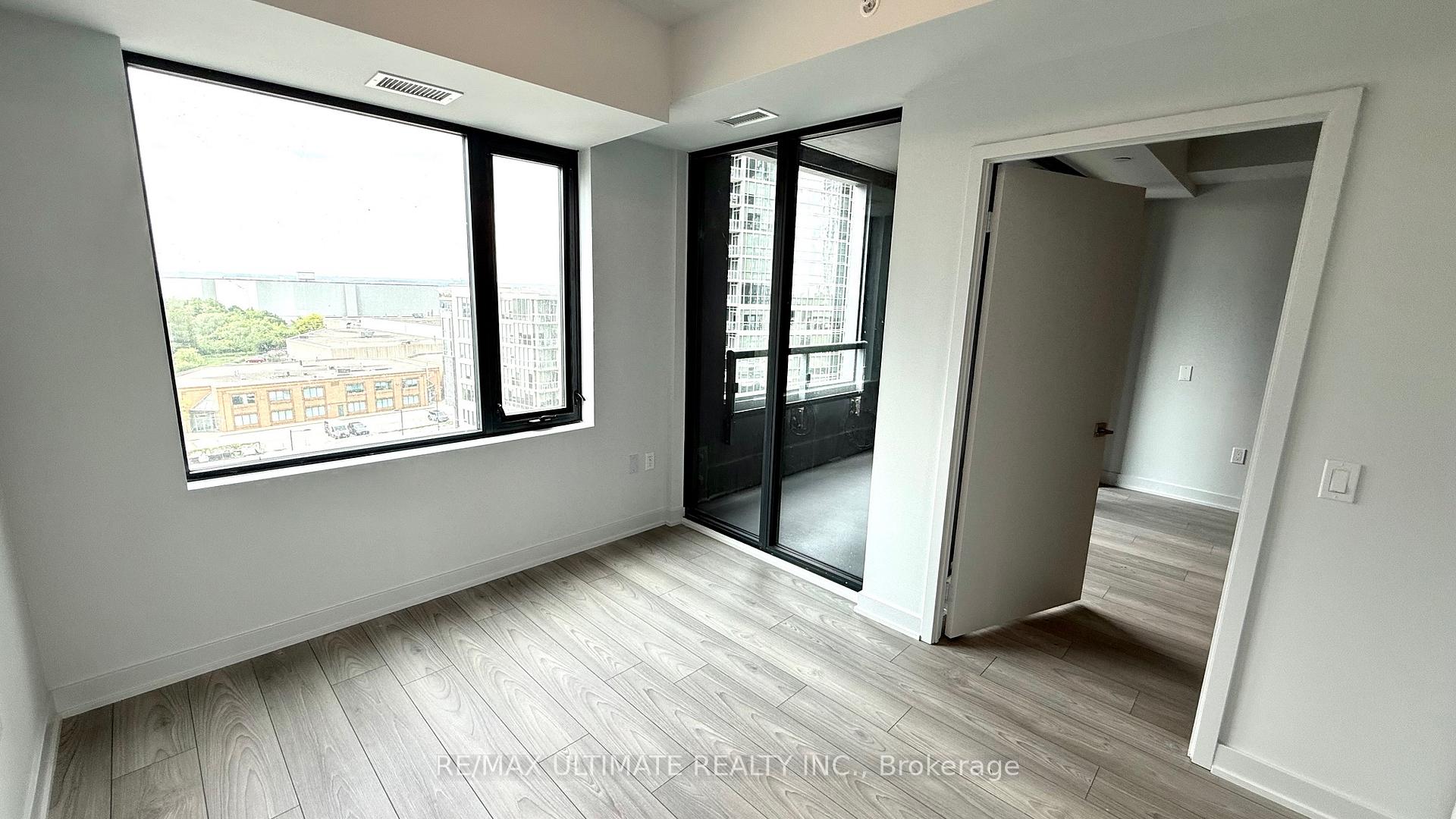 Photo 5 of Unit 704, 2920 Highway 7 Road, Vaughan, Concord — HOMEH