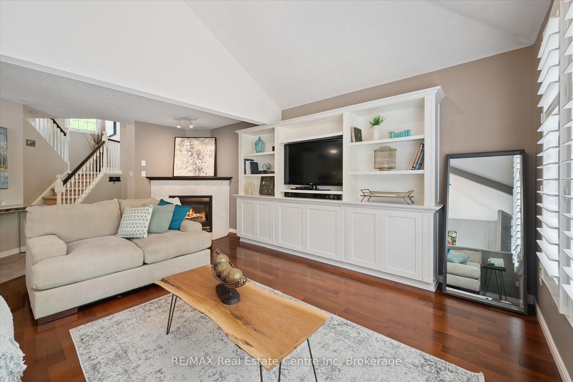 Photo 5 of 51 Marsh Crescent, Guelph, Pineridge/Westminster Woods — HOMEH