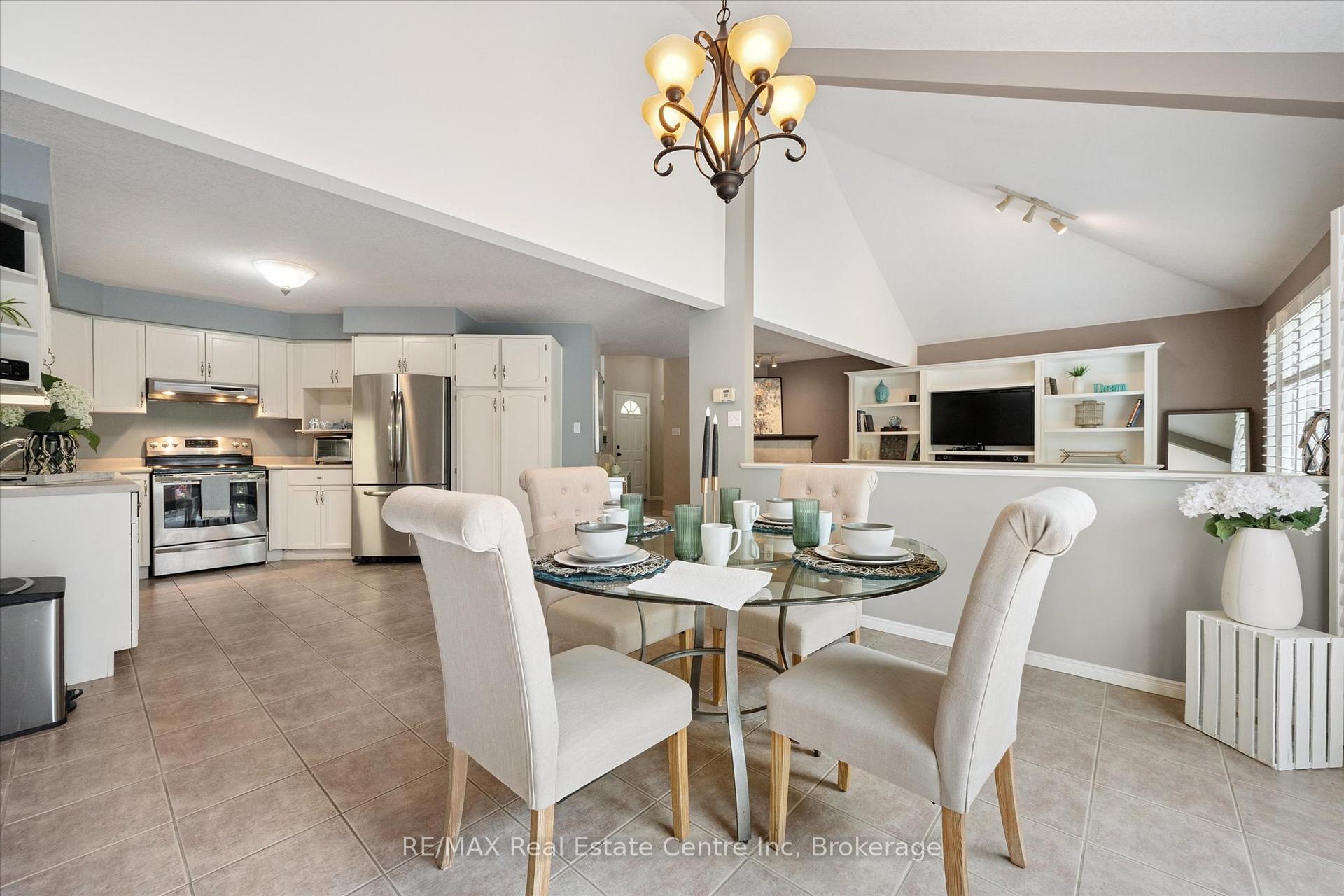 Photo 11 of 51 Marsh Crescent, Guelph, Pineridge/Westminster Woods — HOMEH