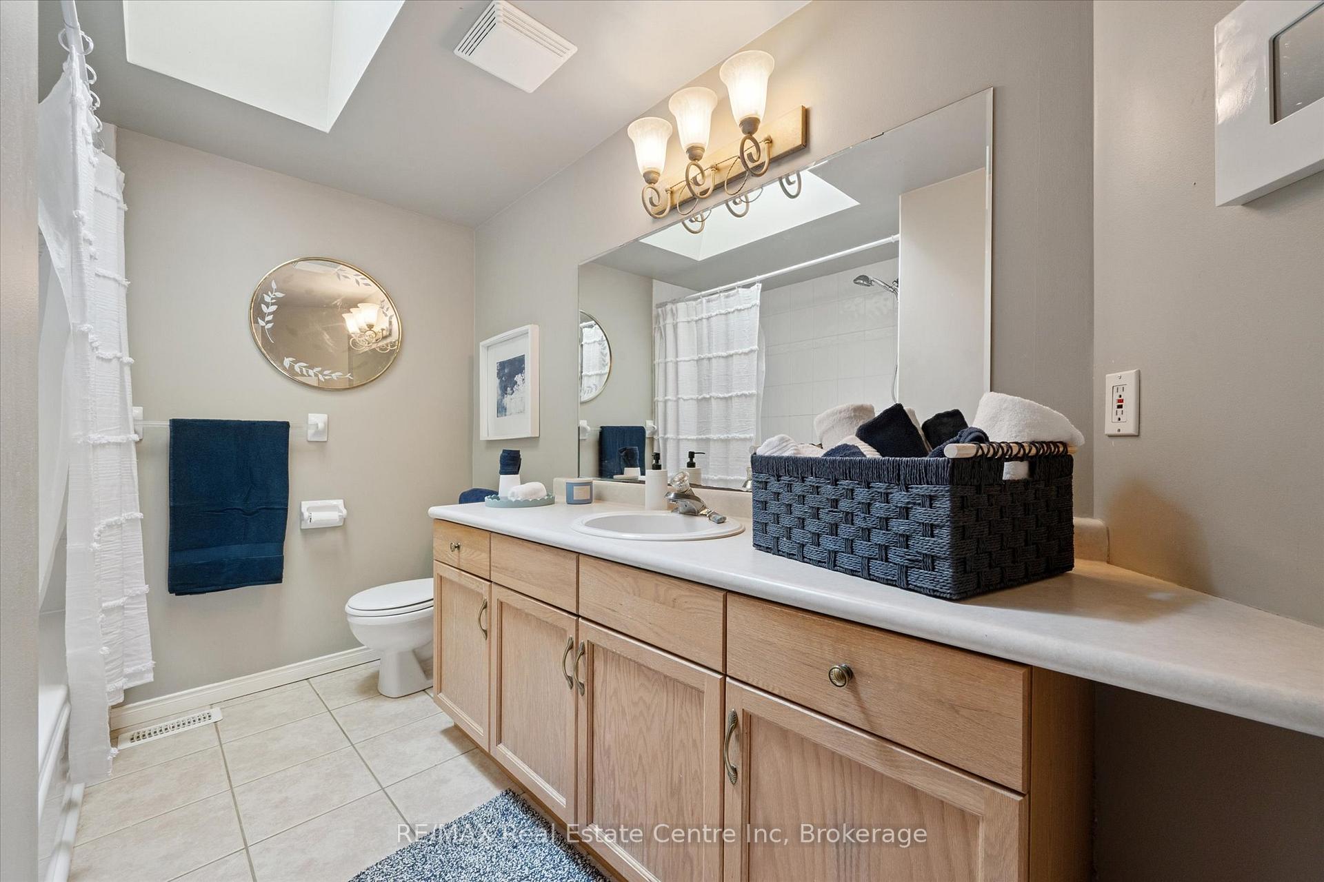 Photo 20 of 51 Marsh Crescent, Guelph, Pineridge/Westminster Woods — HOMEH