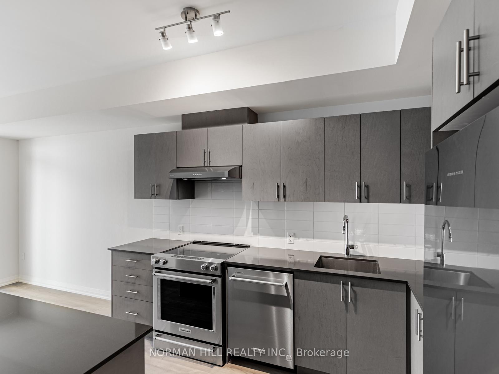 Photo 10 of Unit 1917, 8960 Jane Street, Vaughan, Vellore Village — HOMEH