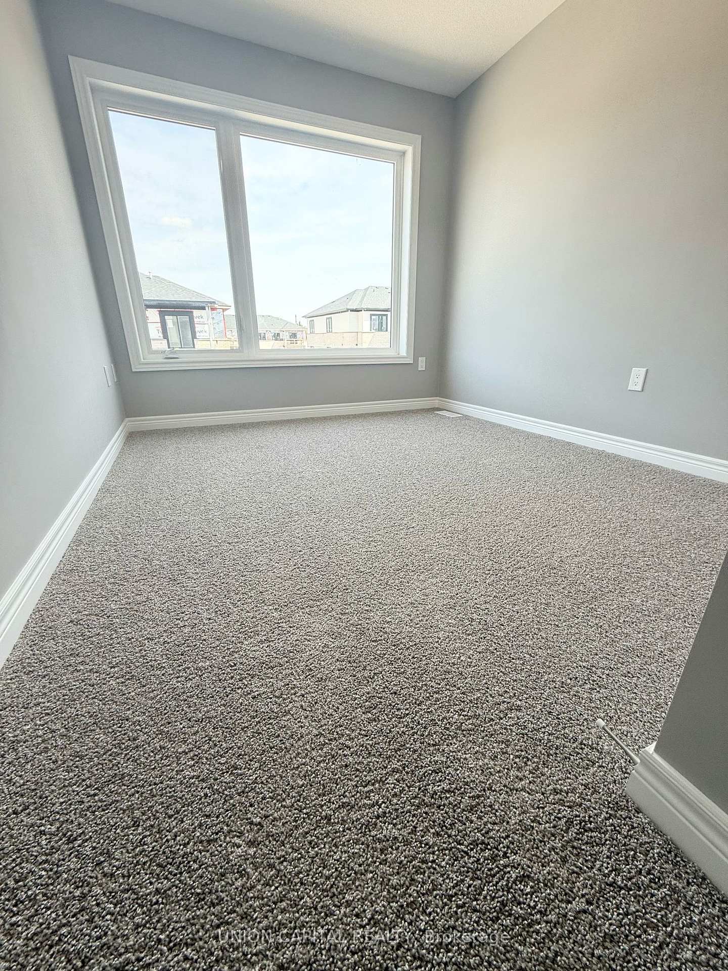 Photo 15 of 61 Arabella Drive, Guelph, Kortright East — HOMEH