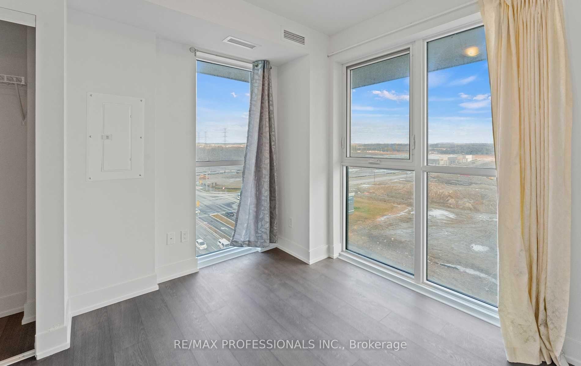 Photo 24 of Unit 907, 2550 Simcoe Street N, Oshawa, Windfields — HOMEH