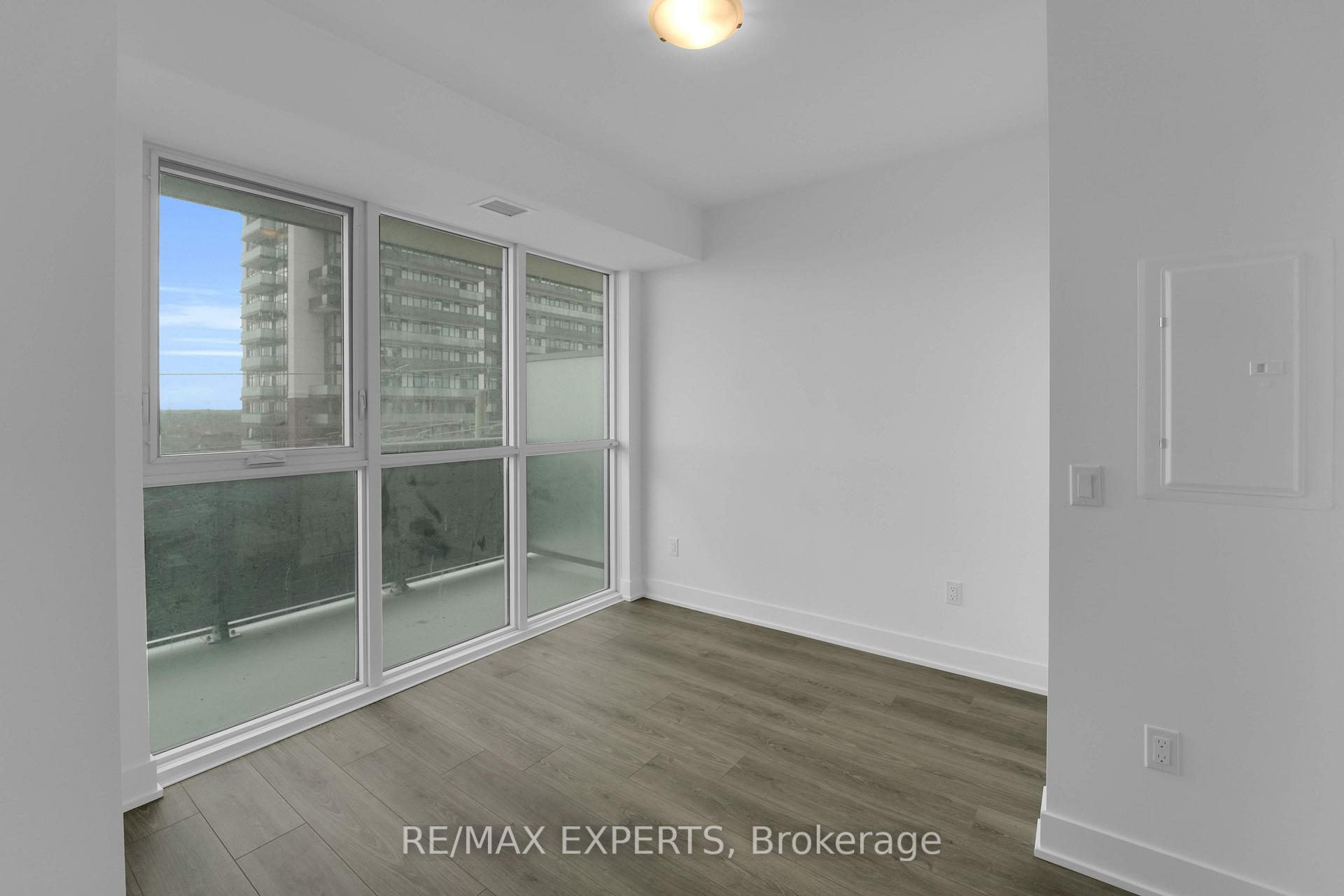 Photo 5 of Unit 611, 2545 Simcoe Street N, Oshawa, Windfields — HOMEH