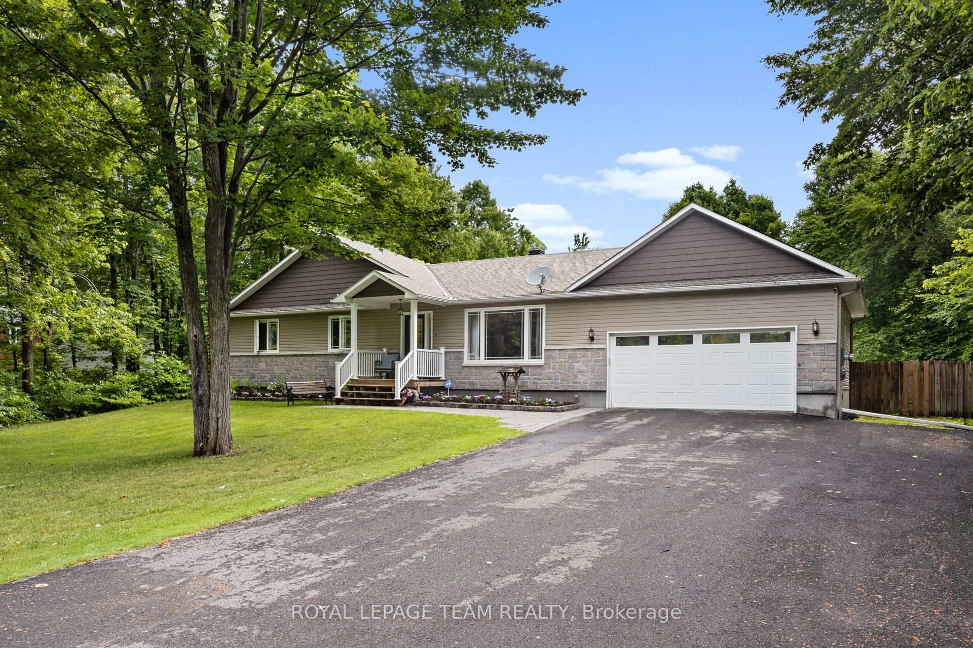 Photo 1 of 3301 Wild Cherry Drive, Ottawa, Osgoode — HOMEH