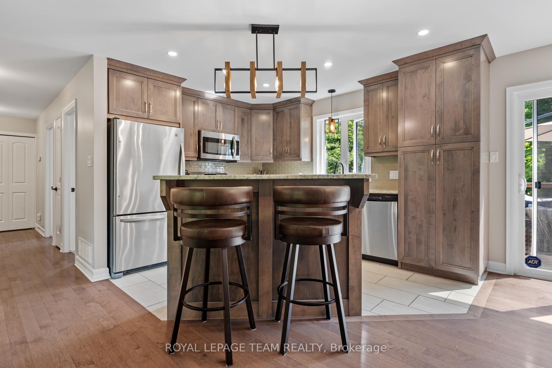 Photo 11 of 3301 Wild Cherry Drive, Ottawa, Osgoode — HOMEH