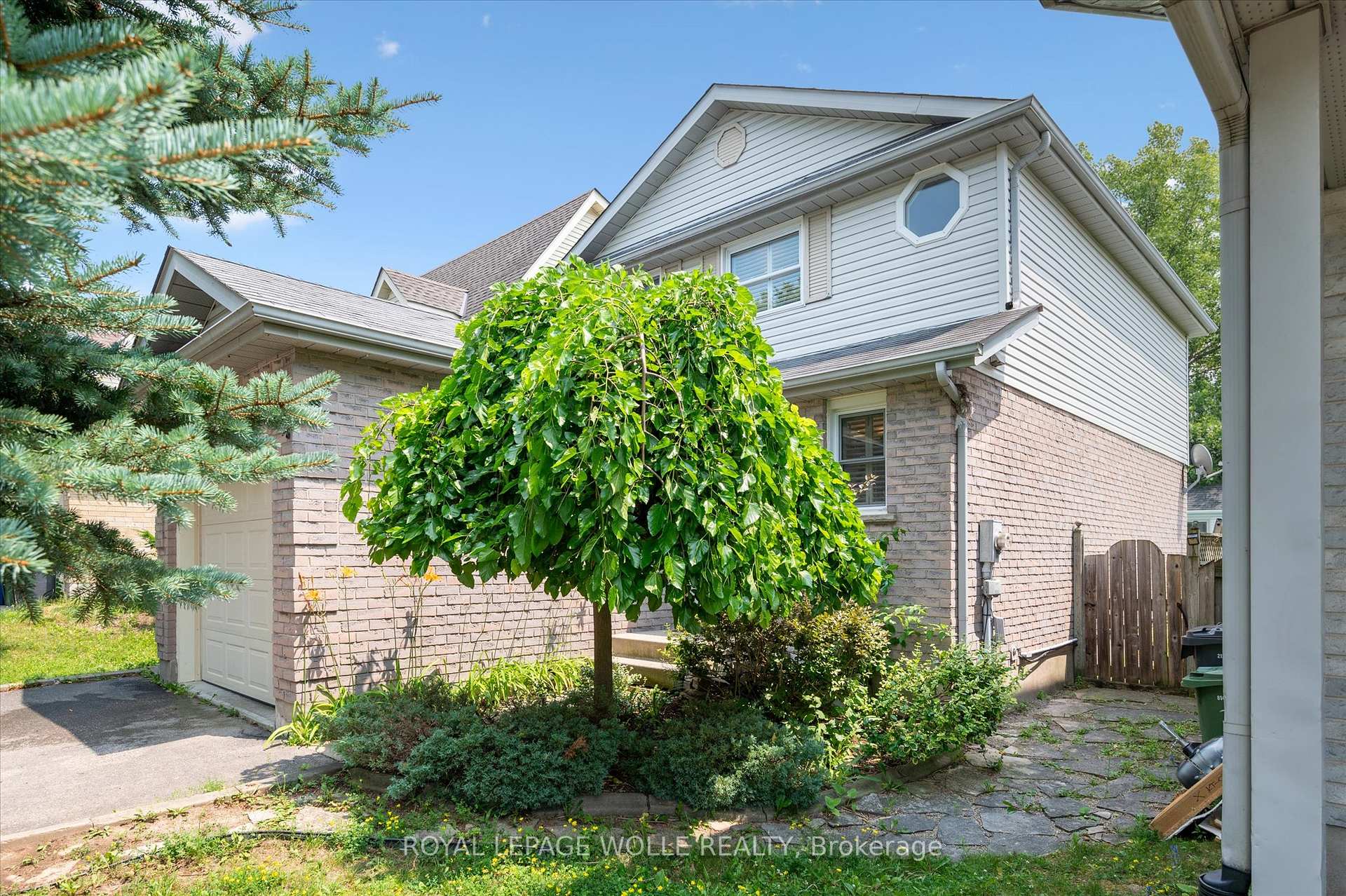 Photo 2 of 40 Rodgers Road, Guelph, Kortright West — HOMEH
