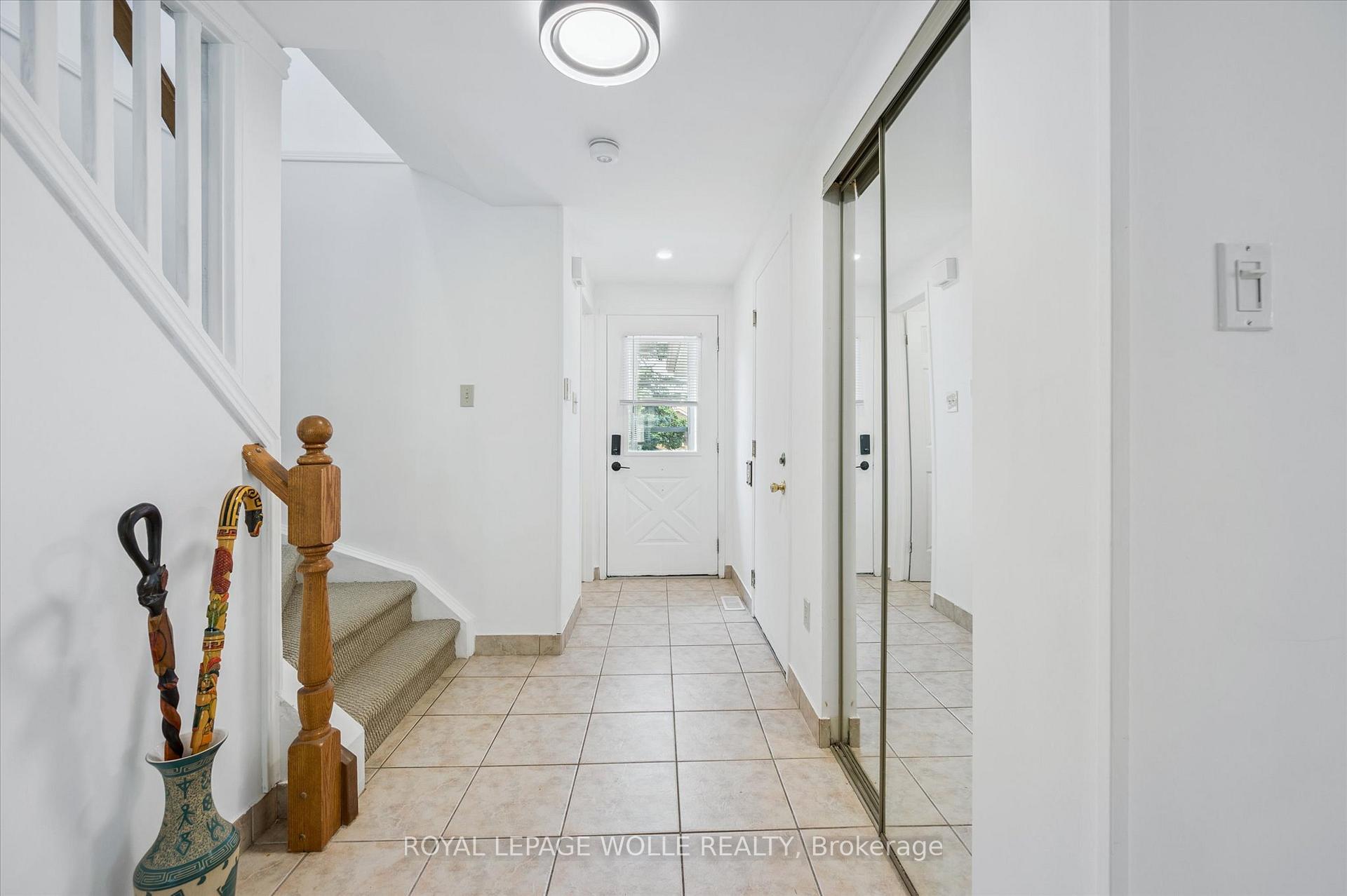 Photo 4 of 40 Rodgers Road, Guelph, Kortright West — HOMEH