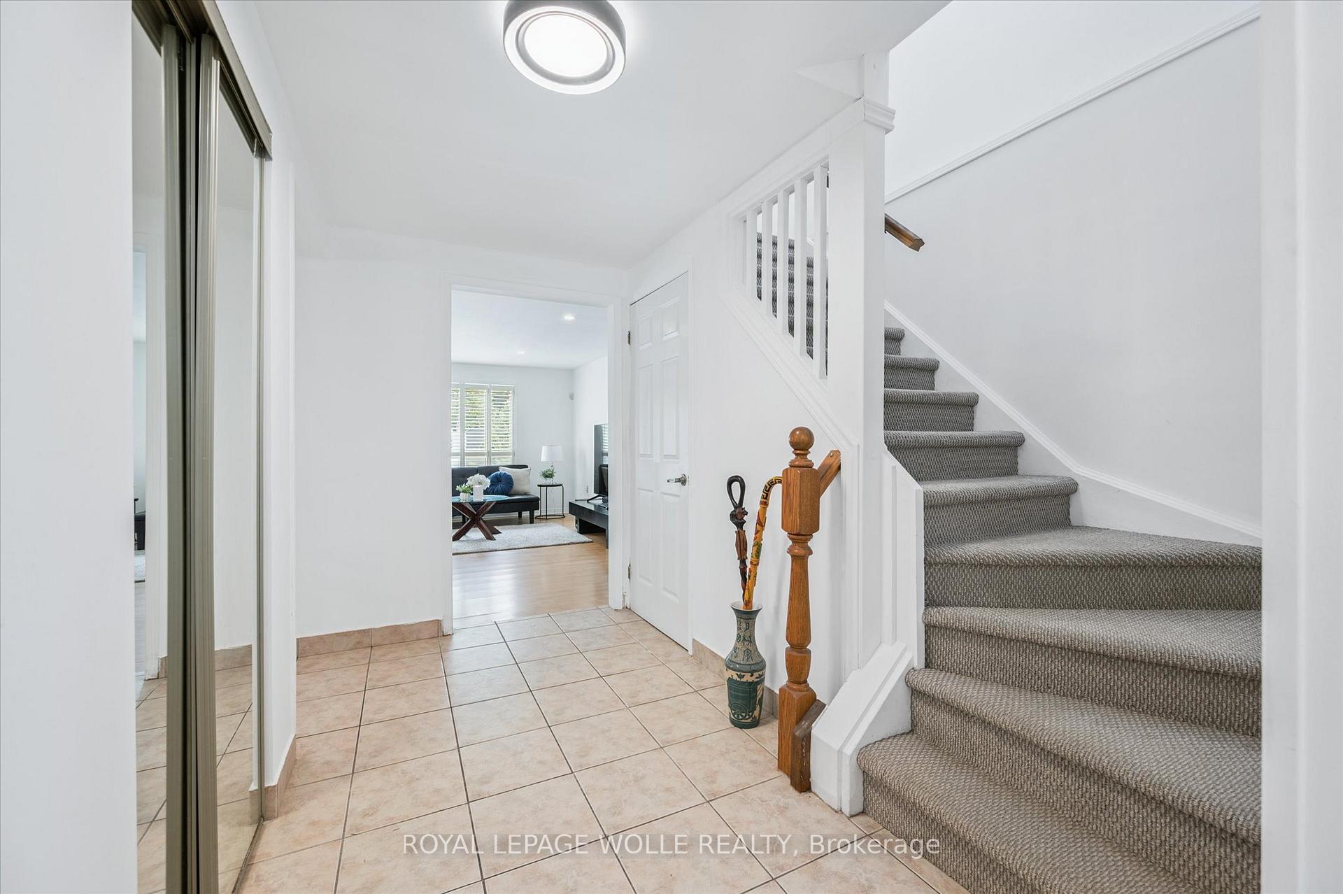 Photo 5 of 40 Rodgers Road, Guelph, Kortright West — HOMEH