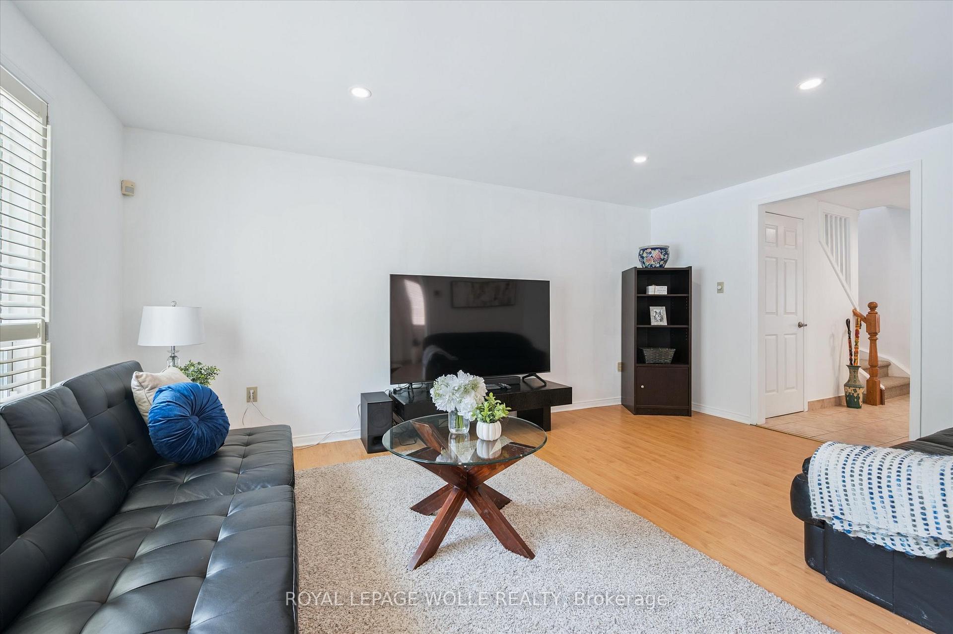 Photo 6 of 40 Rodgers Road, Guelph, Kortright West — HOMEH