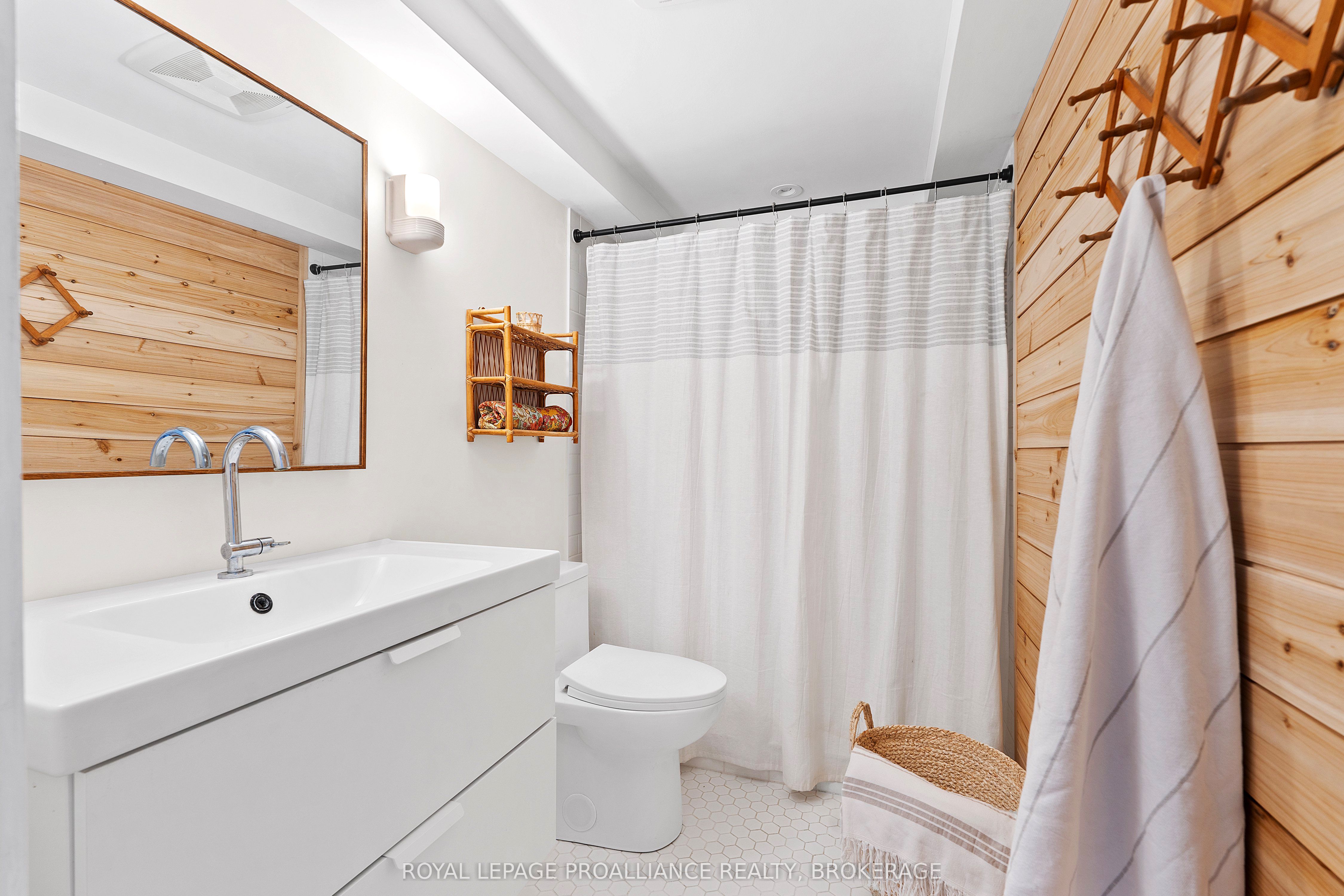 Photo 37 of 1111 Heron Lane, Frontenac, Frontenac South — HOMEH