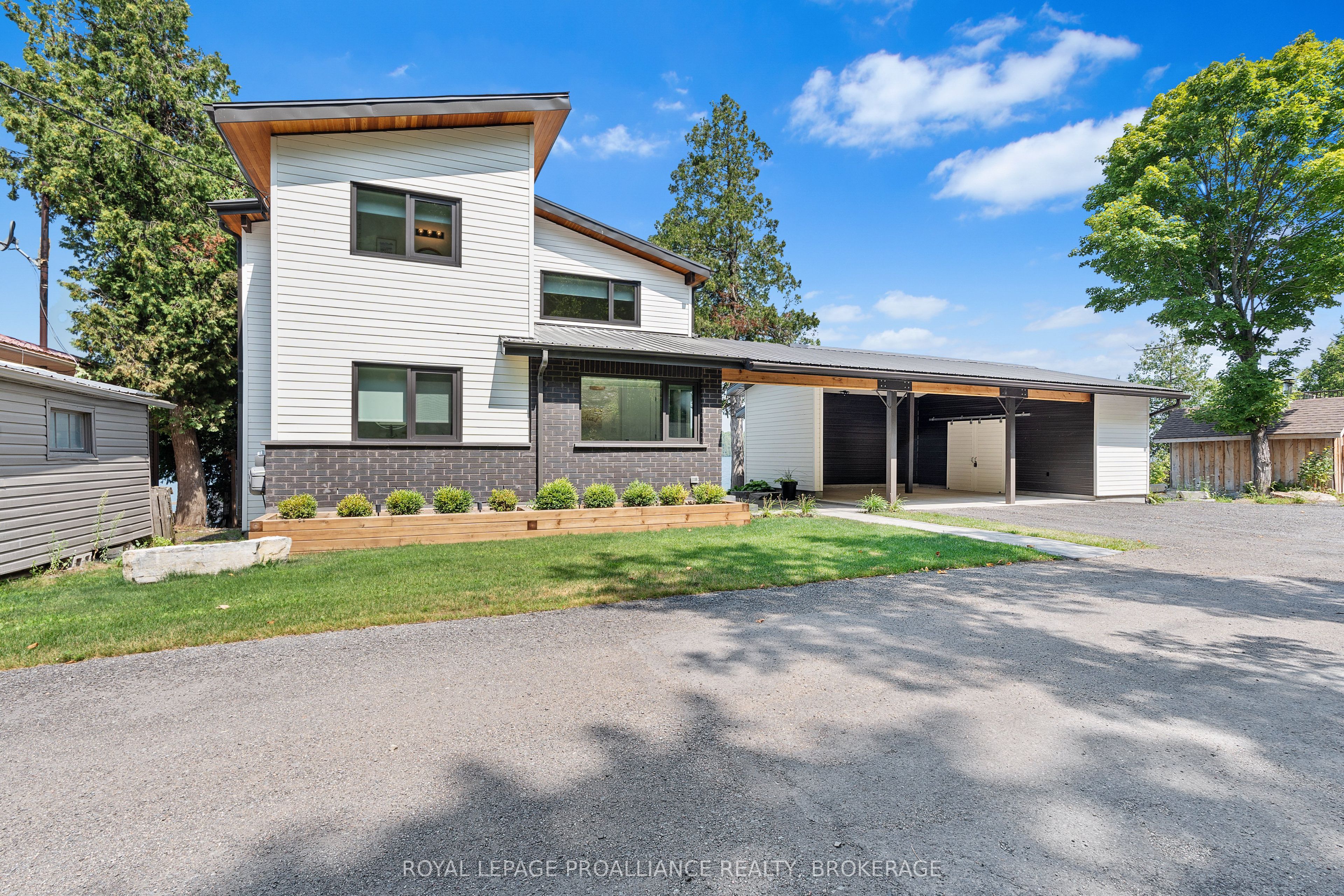 Photo 4 of 1111 Heron Lane, Frontenac, Frontenac South — HOMEH