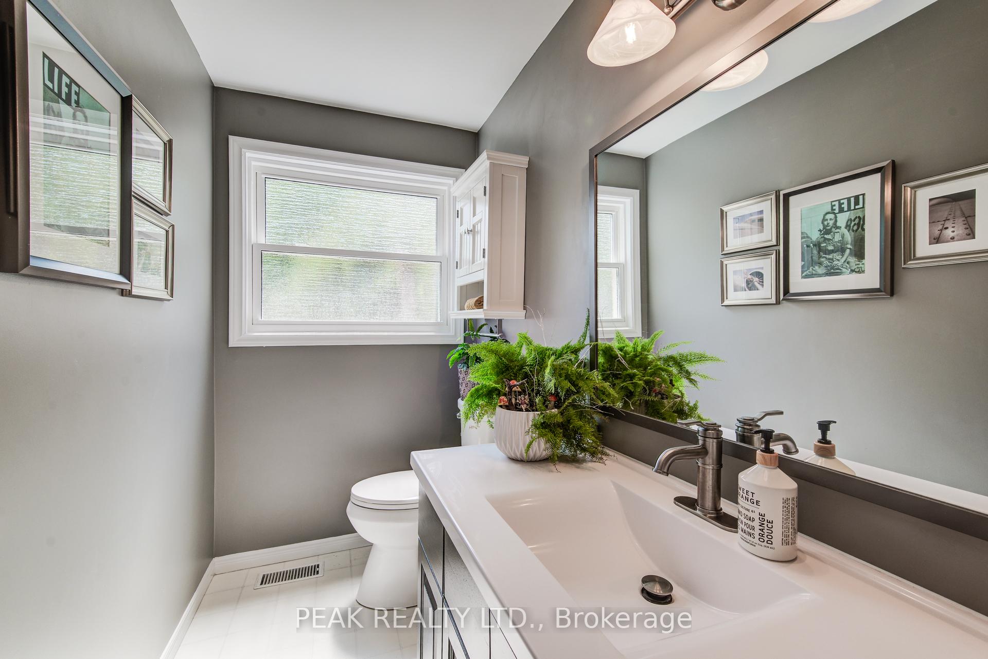 Photo 8 of 42 Windsor Street, Guelph, Riverside Park — HOMEH