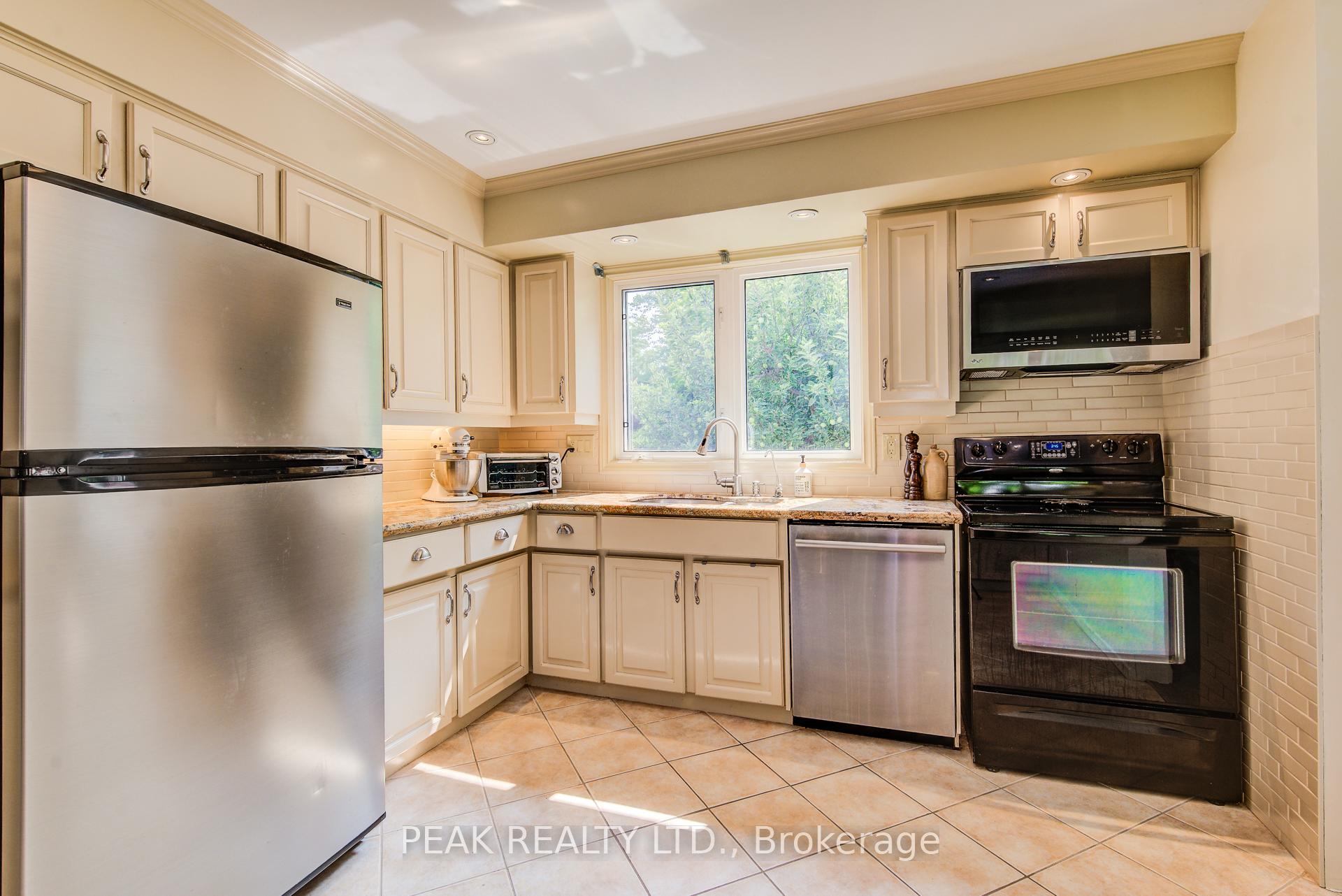 Photo 15 of 42 Windsor Street, Guelph, Riverside Park — HOMEH