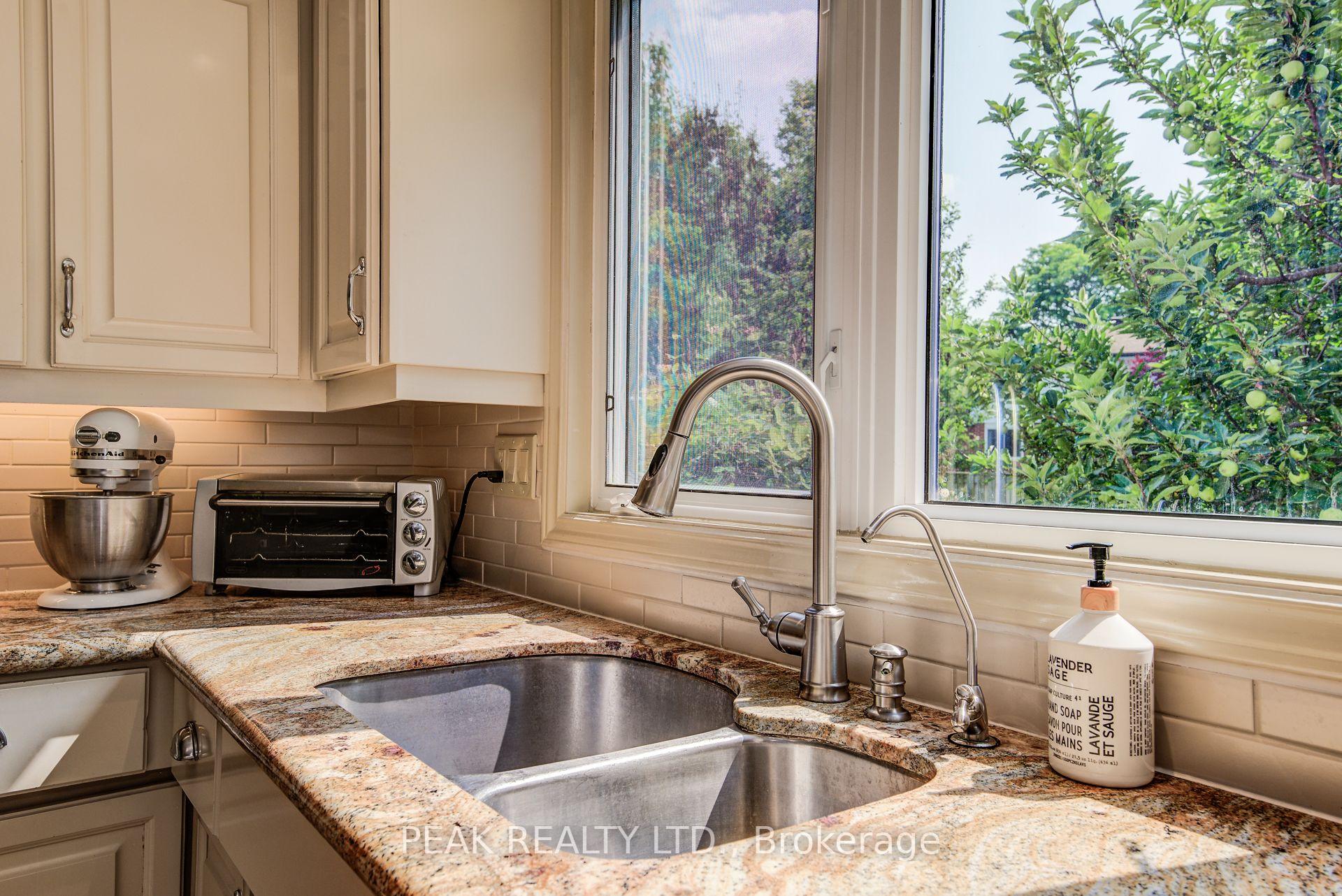 Photo 16 of 42 Windsor Street, Guelph, Riverside Park — HOMEH