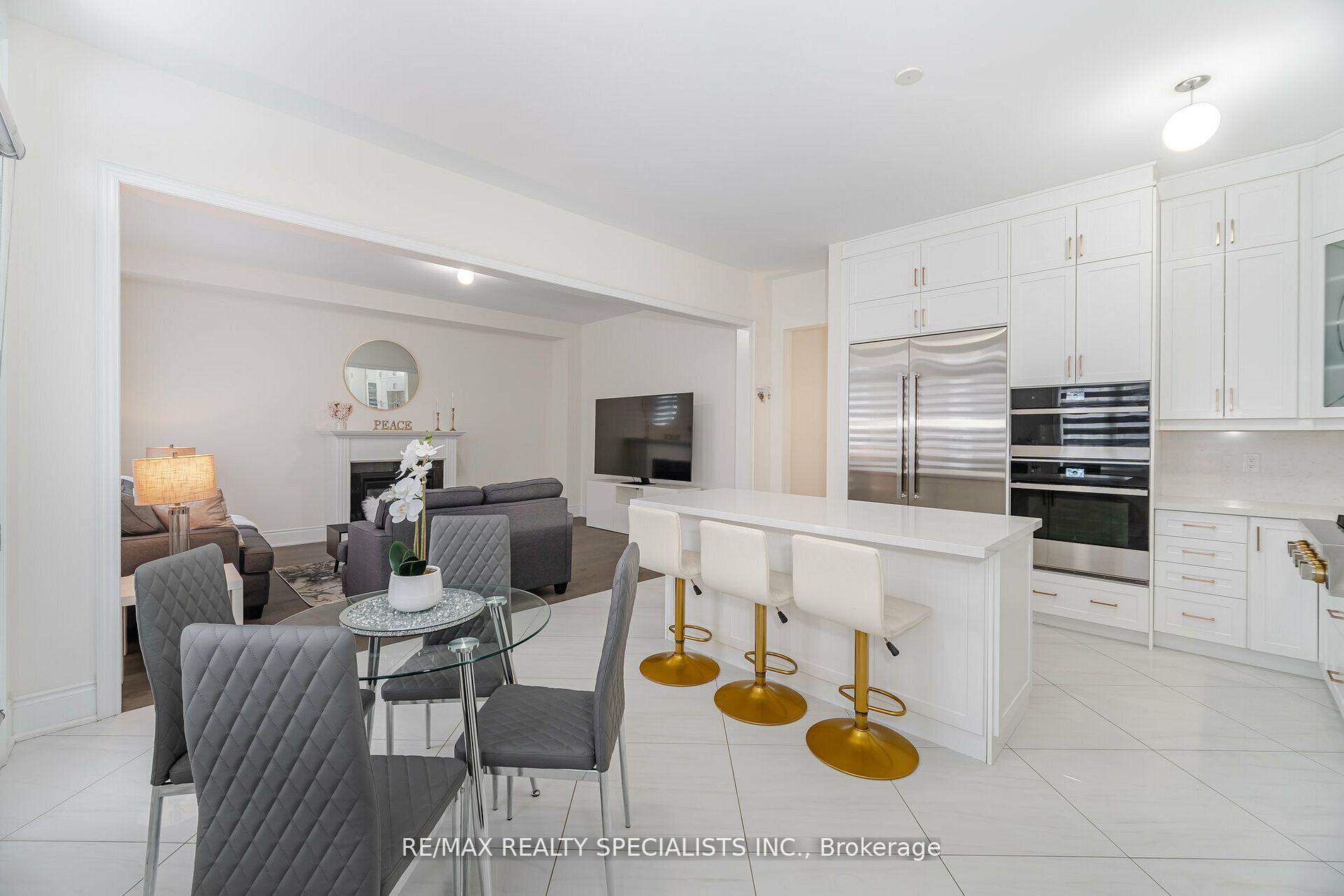 Photo 4 of 82 Royal Fern Crescent, Caledon, Rural Caledon — HOMEH