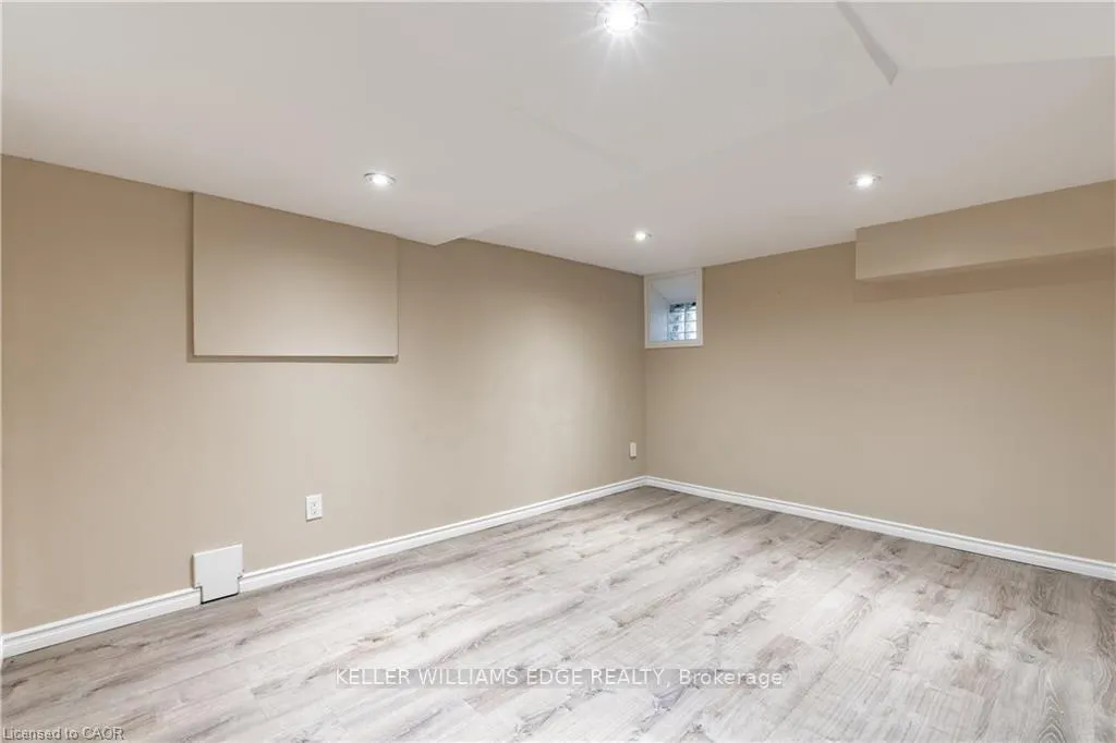 Photo 5 of Unit B, 9 Blythe Street, Hamilton, Stinson — HOMEH