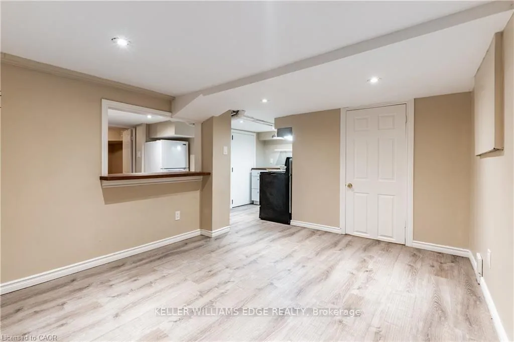 Photo 7 of Unit B, 9 Blythe Street, Hamilton, Stinson — HOMEH