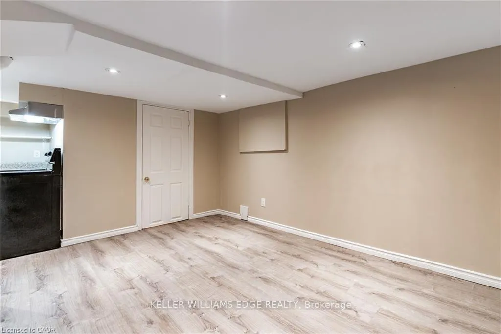 Photo 8 of Unit B, 9 Blythe Street, Hamilton, Stinson — HOMEH