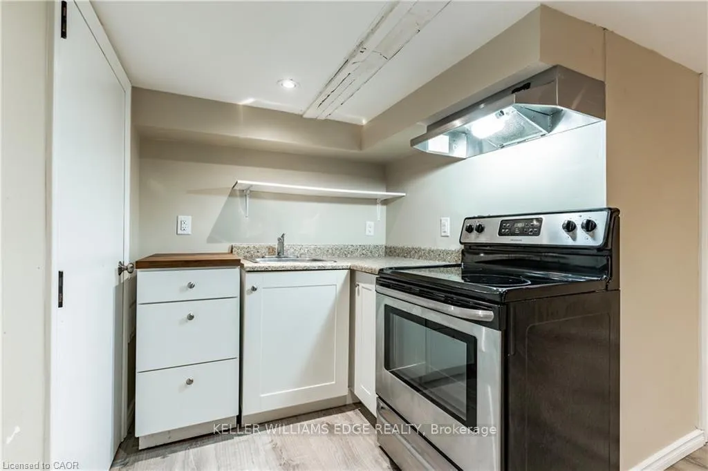 Photo 11 of Unit B, 9 Blythe Street, Hamilton, Stinson — HOMEH